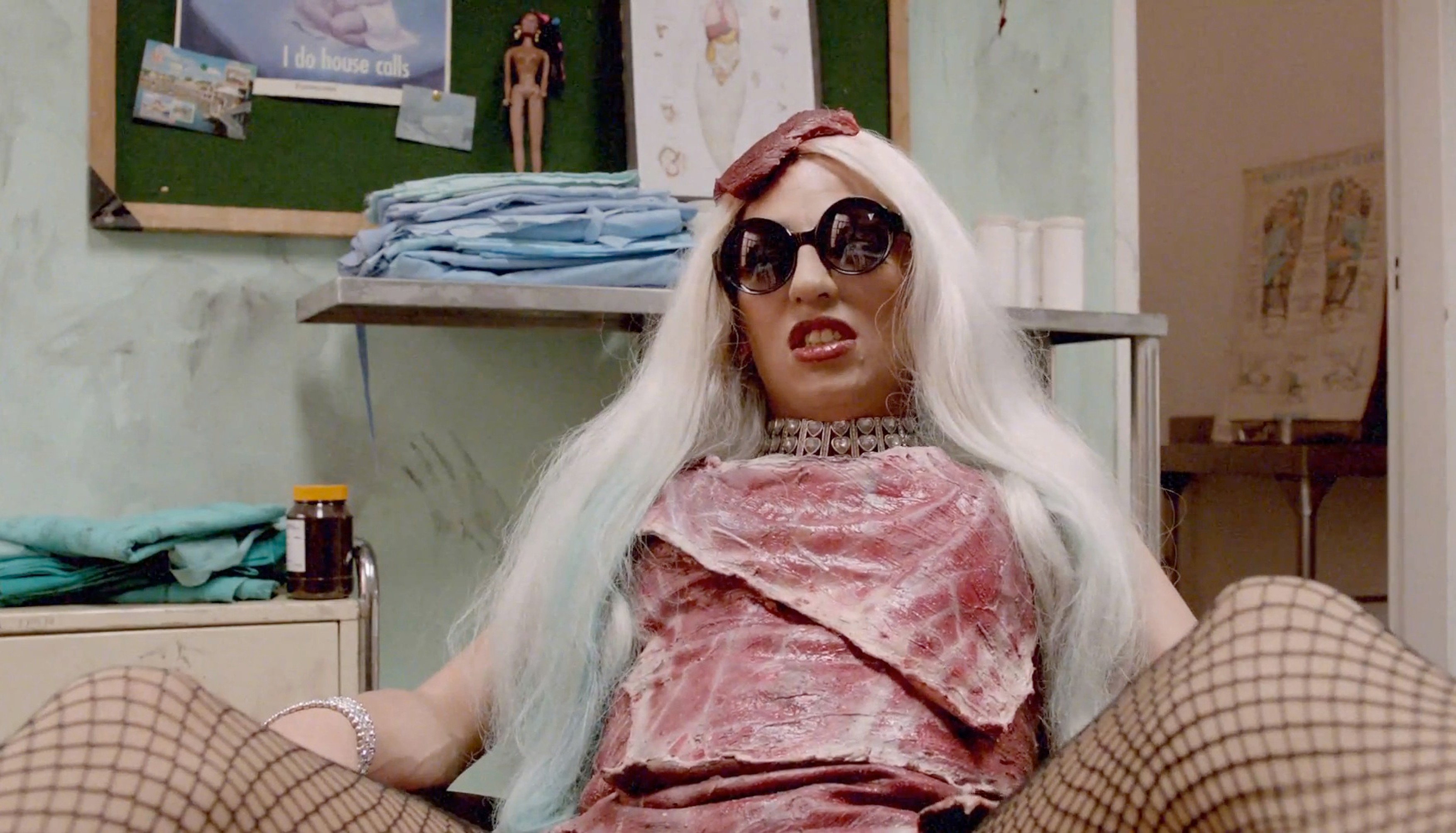 Gaga fumes over video lookalike plot