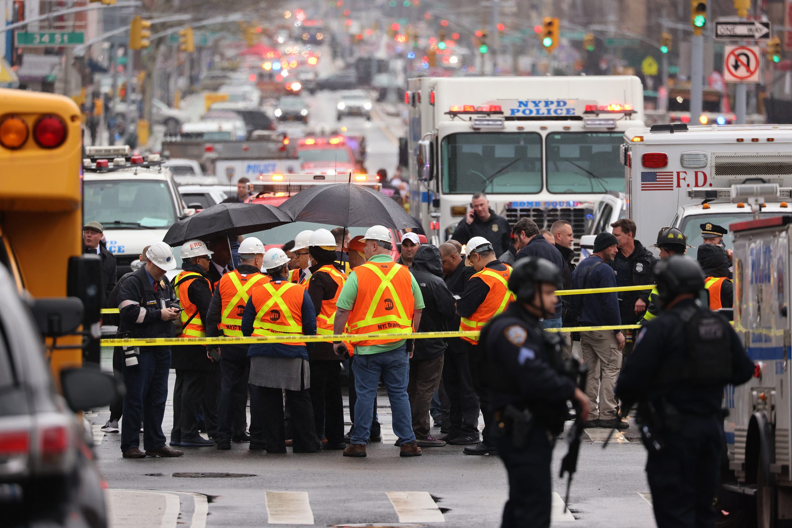 epaselect epa09885957 New York City Police and Fire Department officials on the scene of a reported multiple shooting at a New York City Subway station in the Brooklyn borough of New York, New York, USA, 12 April 2022.  EPA-EFE/JUSTIN LANE
