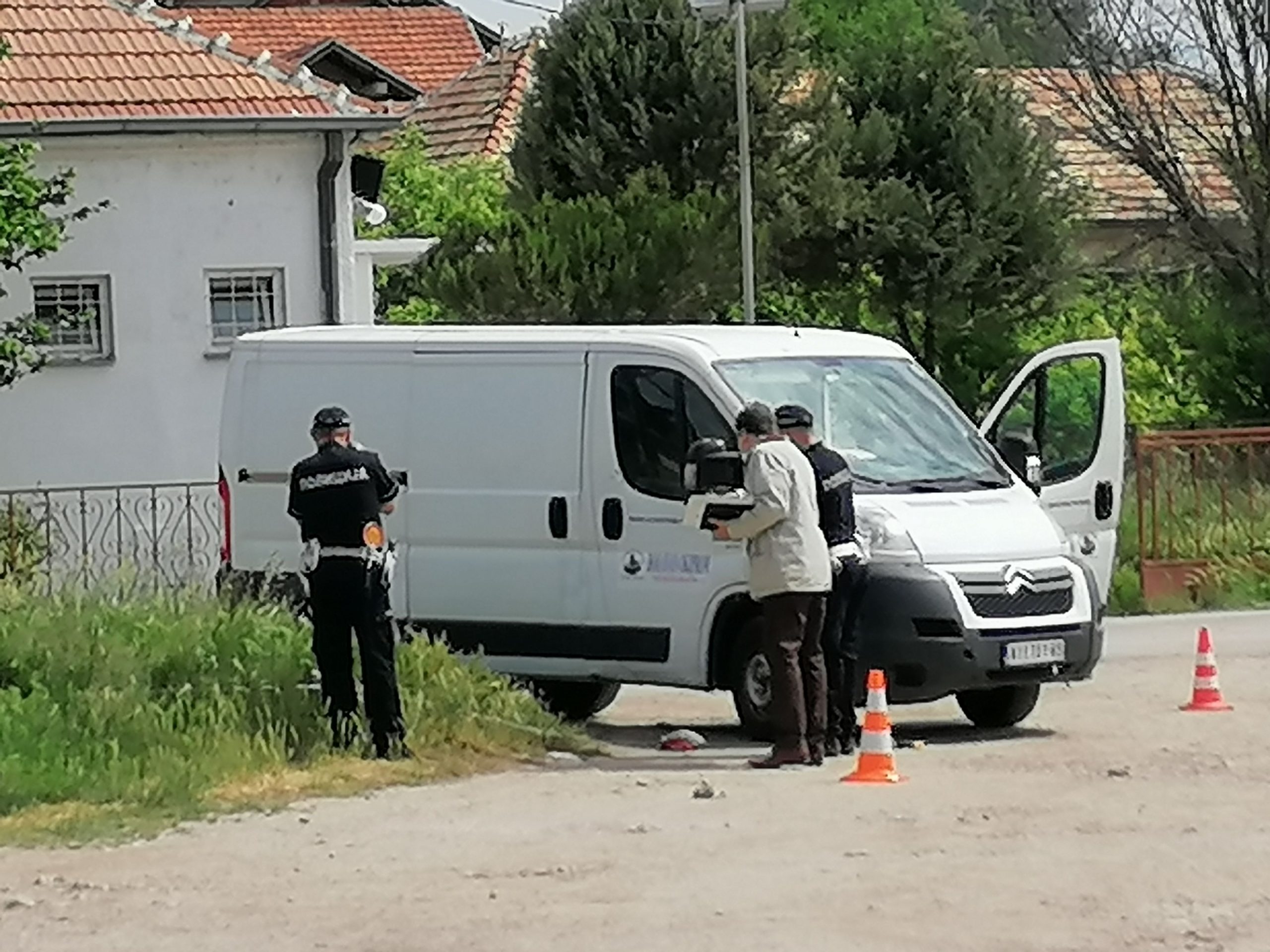 Bojan i Kristina Alimović zauvek su napustili porodični dom u niškom selu Popovac i preselili se u Vlasotince, nakon što im je u saobraćajnoj nesreći poginuo sinčić Edin, koji je imao samo četiri i po godine