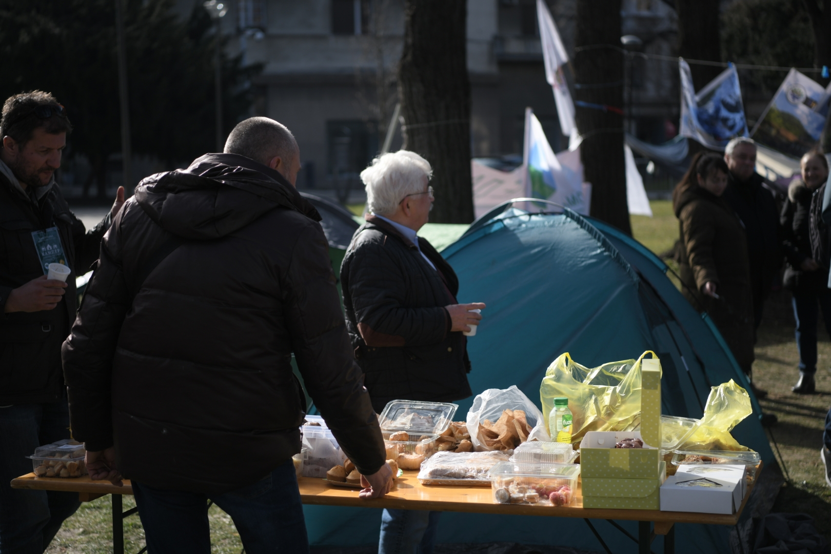Beograd, 12.02.2022. Pionirski park, Predsedništvo, Ekološki protest, kampovanje ispred predsedništva, ekološki aktivisti, rio tinto Ekološki aktivisti kampuju ispred Predsedništva Foto: Dragan Mujan/Nova.rs