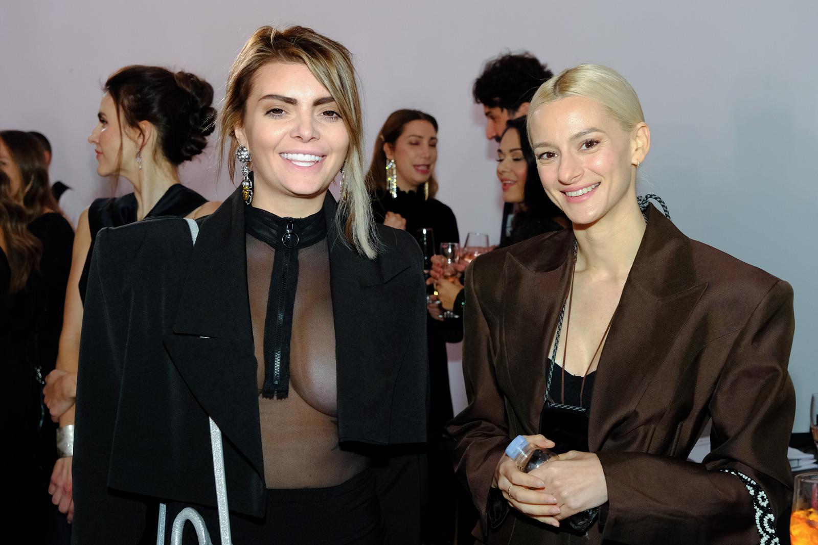 22.11.2022., Zagreb - Svecanost Elle Awards za stil odrzan je u Hrvatskom drustvu likovnih umjetnika. Ella Dvornik i Petra Kurtela Photo: Slaven Branislav Babic/PIXSELL