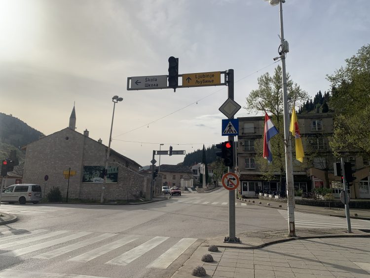 1650786243-stolac-1.jpeg