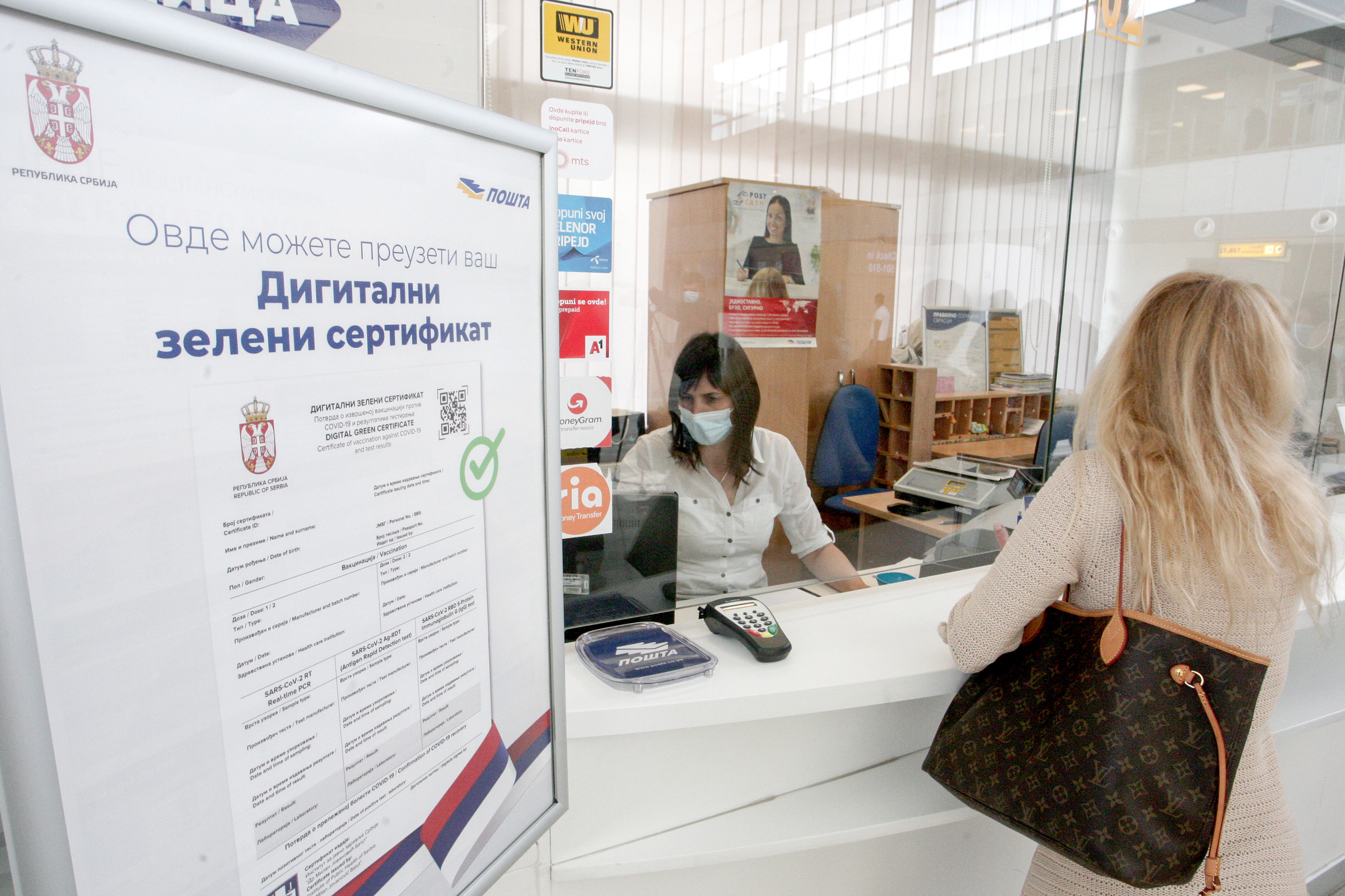 SALTER POSTE NA TERMINALU