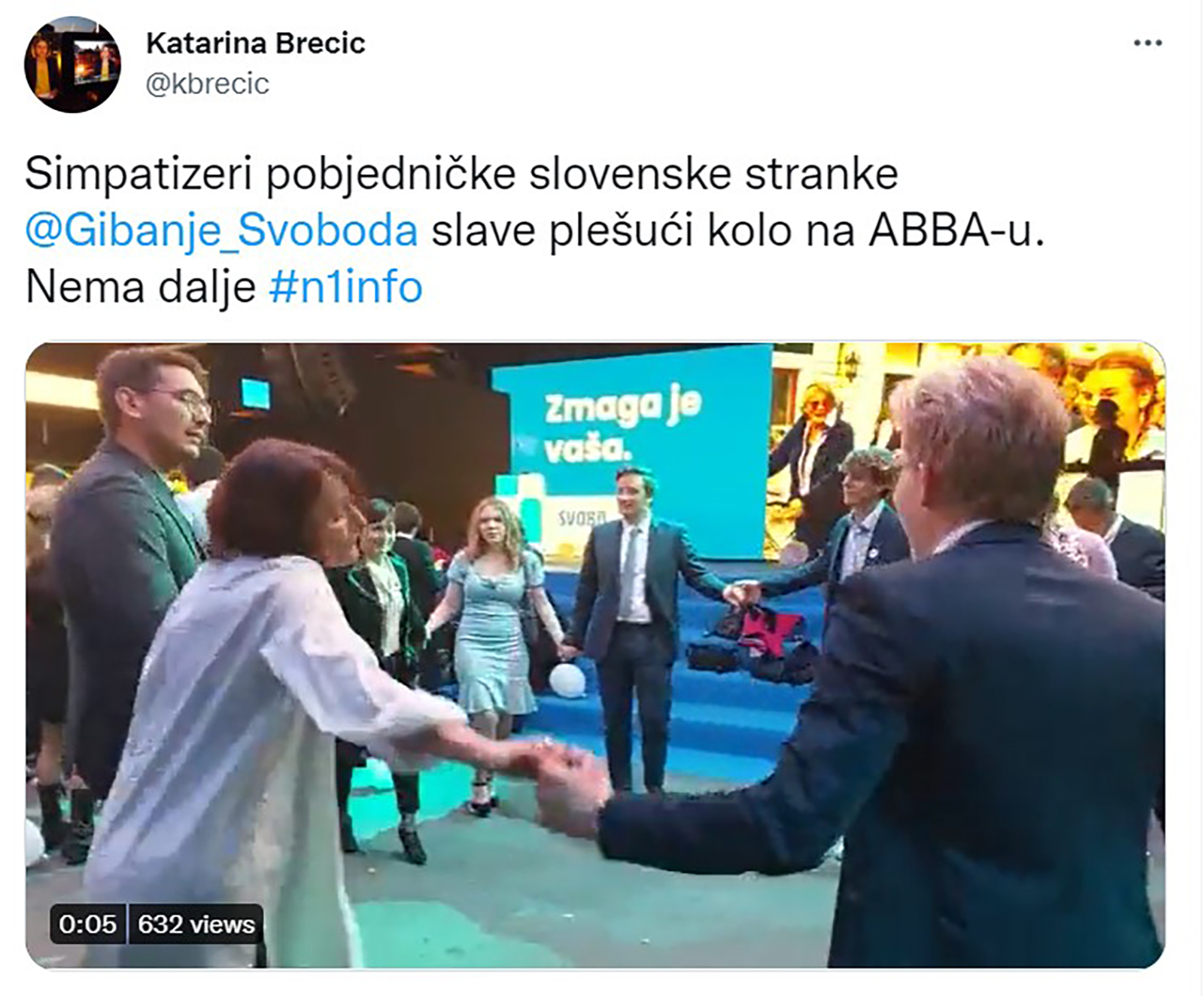 Katarina Brečić Foto: Printscreen/Twitter.com/kbrecic Katarina Brečić , slavlje, simpatizeri, glasanje, slovenia, slovenija