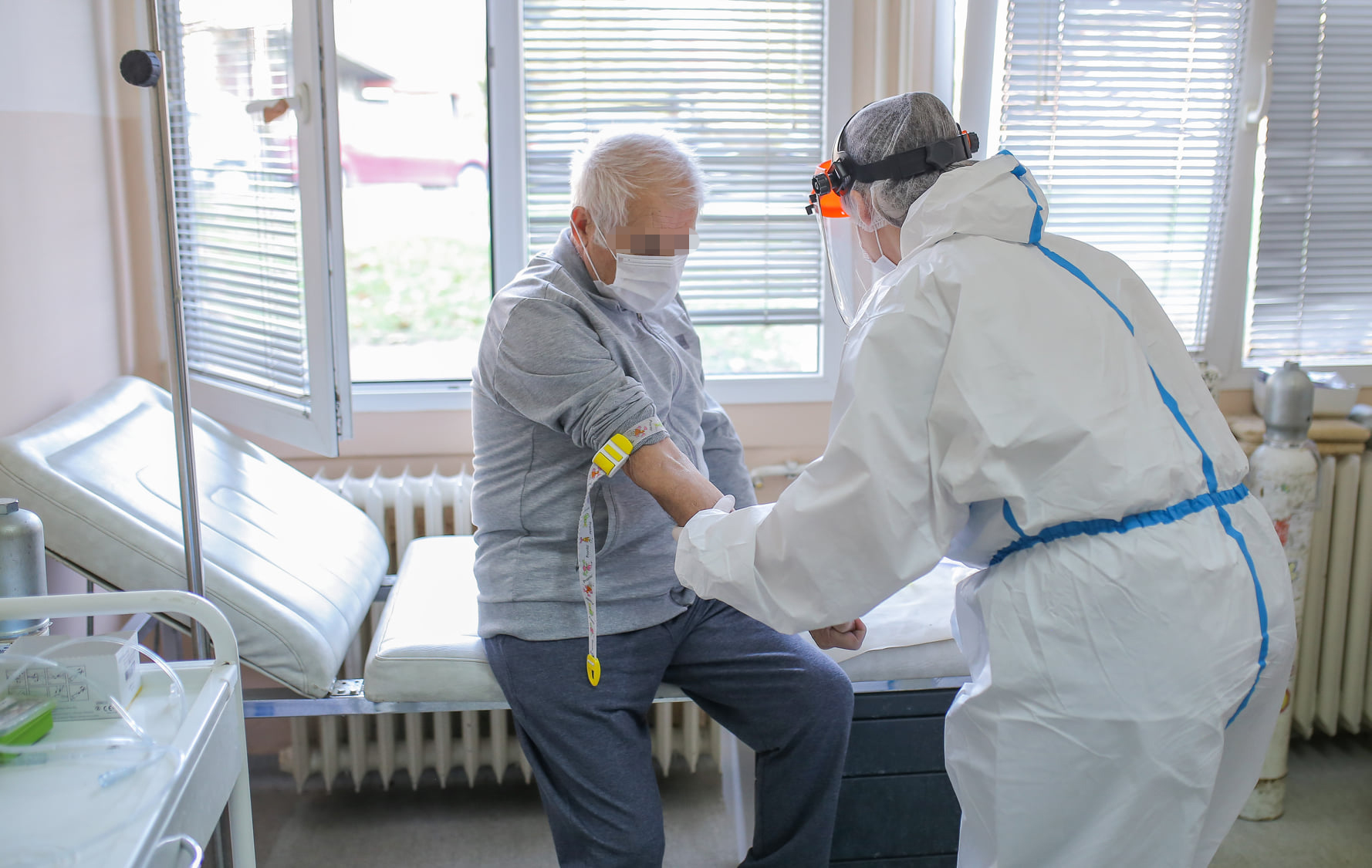 Kovid amb autor Lazar Novakovic 2