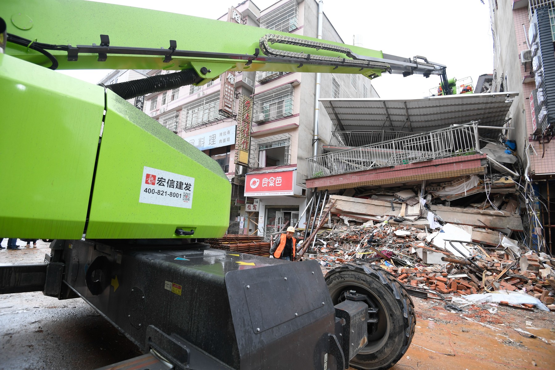 CHINA HUNAN CHANGSHA BUILDING COLLAPSE (CN)
