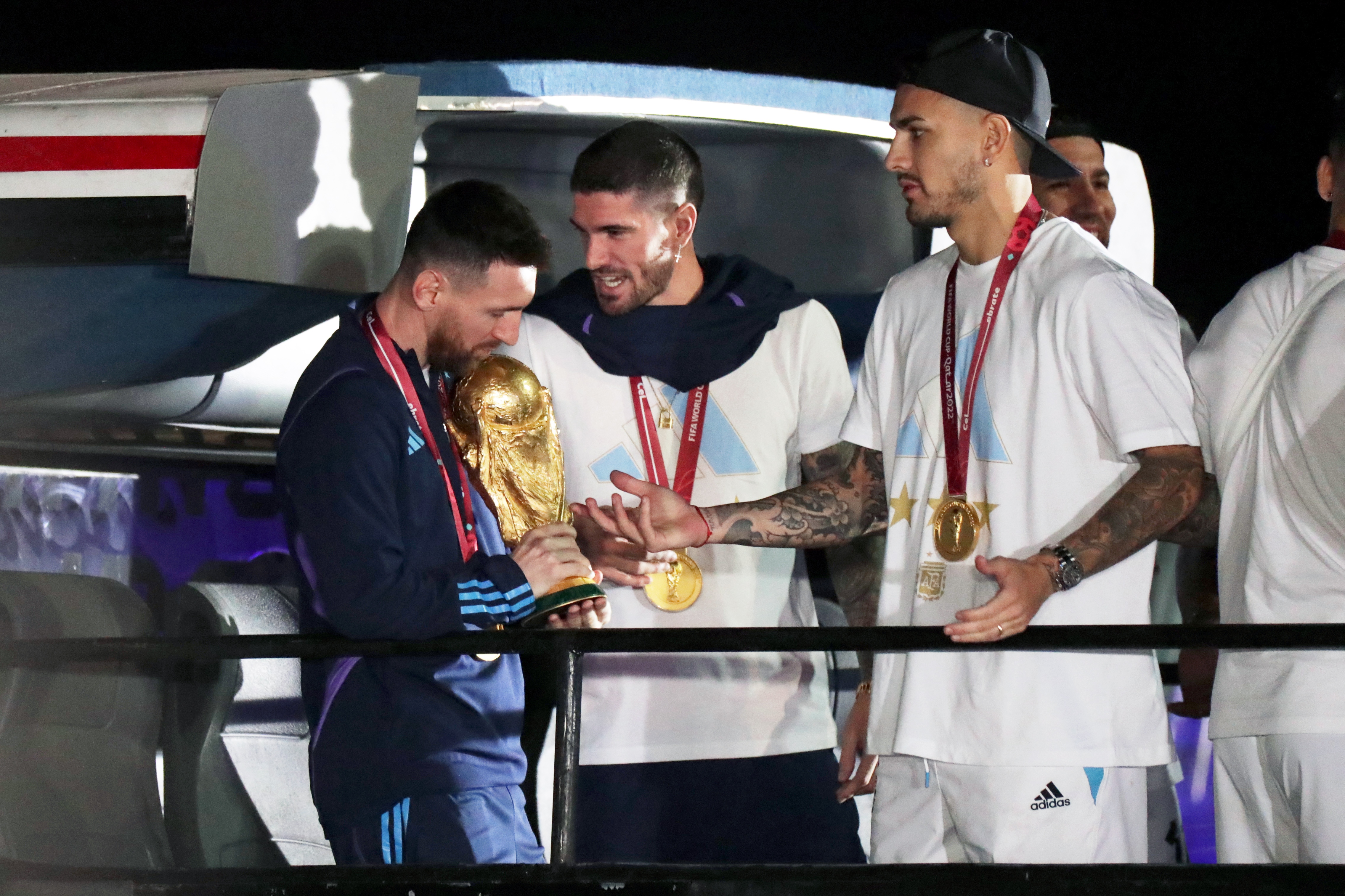World Cup winner Argentina returns to Buenos Aires