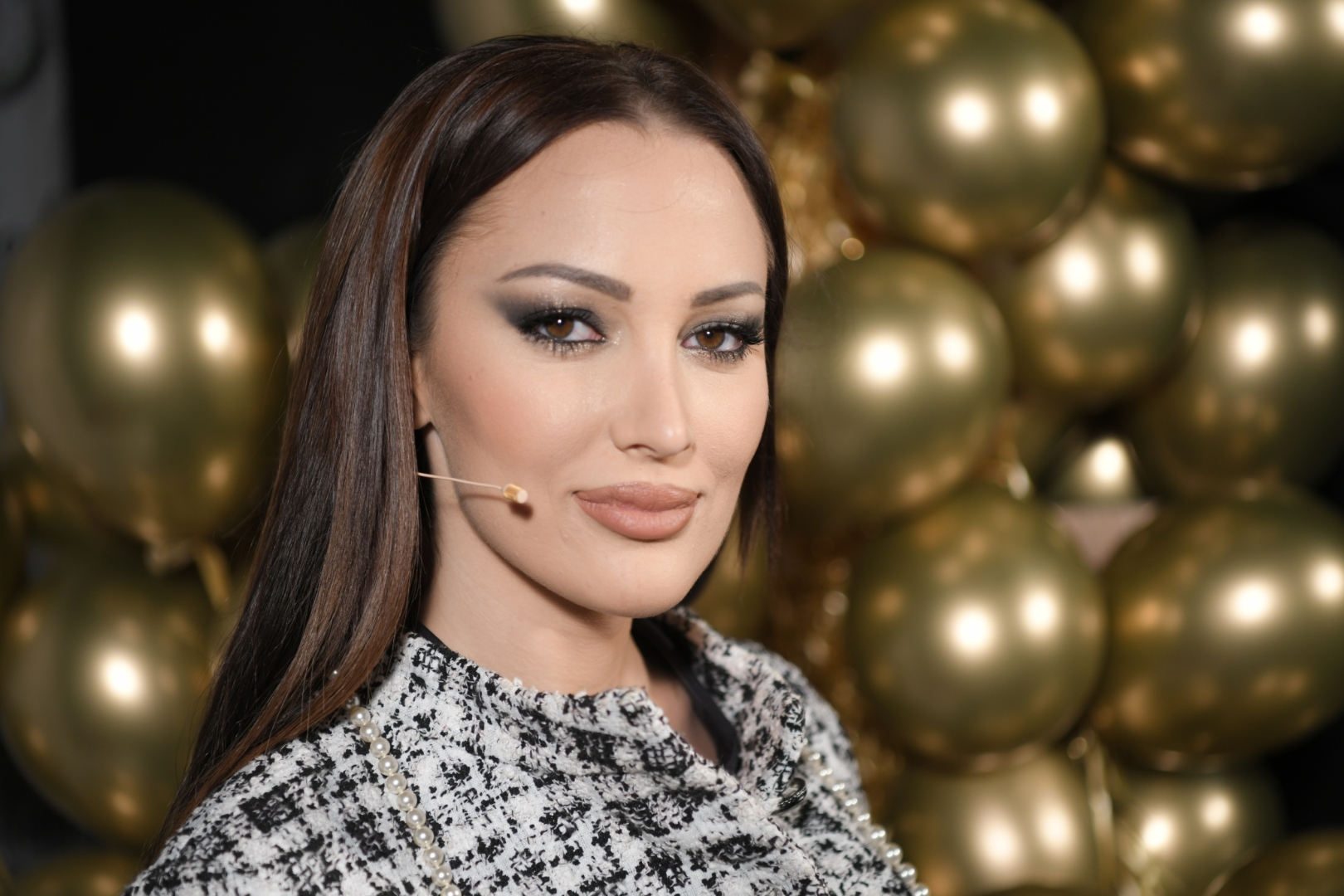 Beograd 22. decembar 2020. Aleksandra Prijovic, Muzicka emisija Nikad nije kasno Grand televizija snimanje, estrada, narodnjaci Foto:Dragan Mujan/Nova.rs