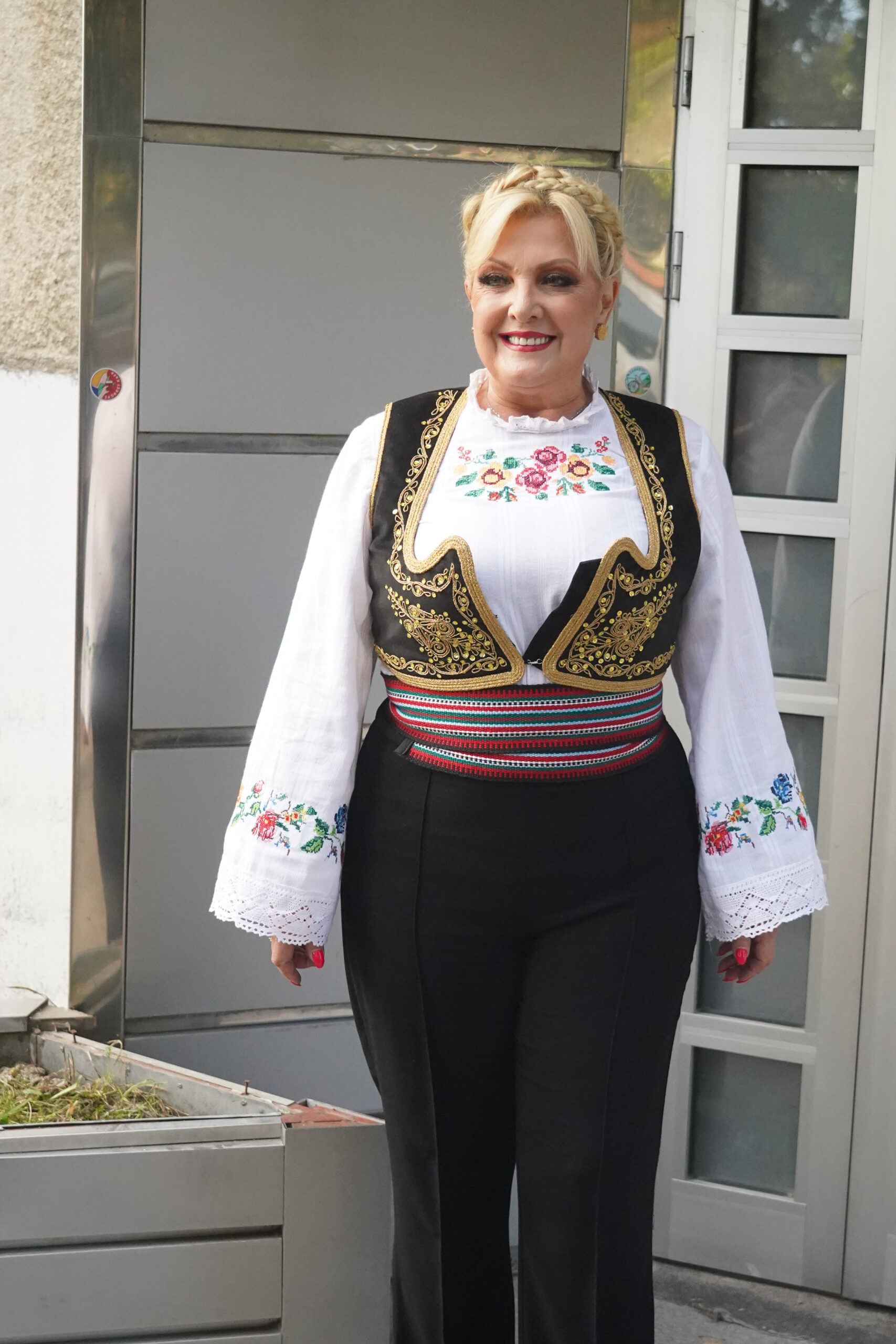 26, October, 2022, Belgrade - Shooting of Zvezda Granda held in Grand TV.  Snezana Djurisic. Photo: Antonio Ahel/ATAImages
26, oktobar, 2022, Beograd - Snimanje emisije Zvezde granda u tv studiju Grand televizije. Photo: Antonio Ahel/ATAImages