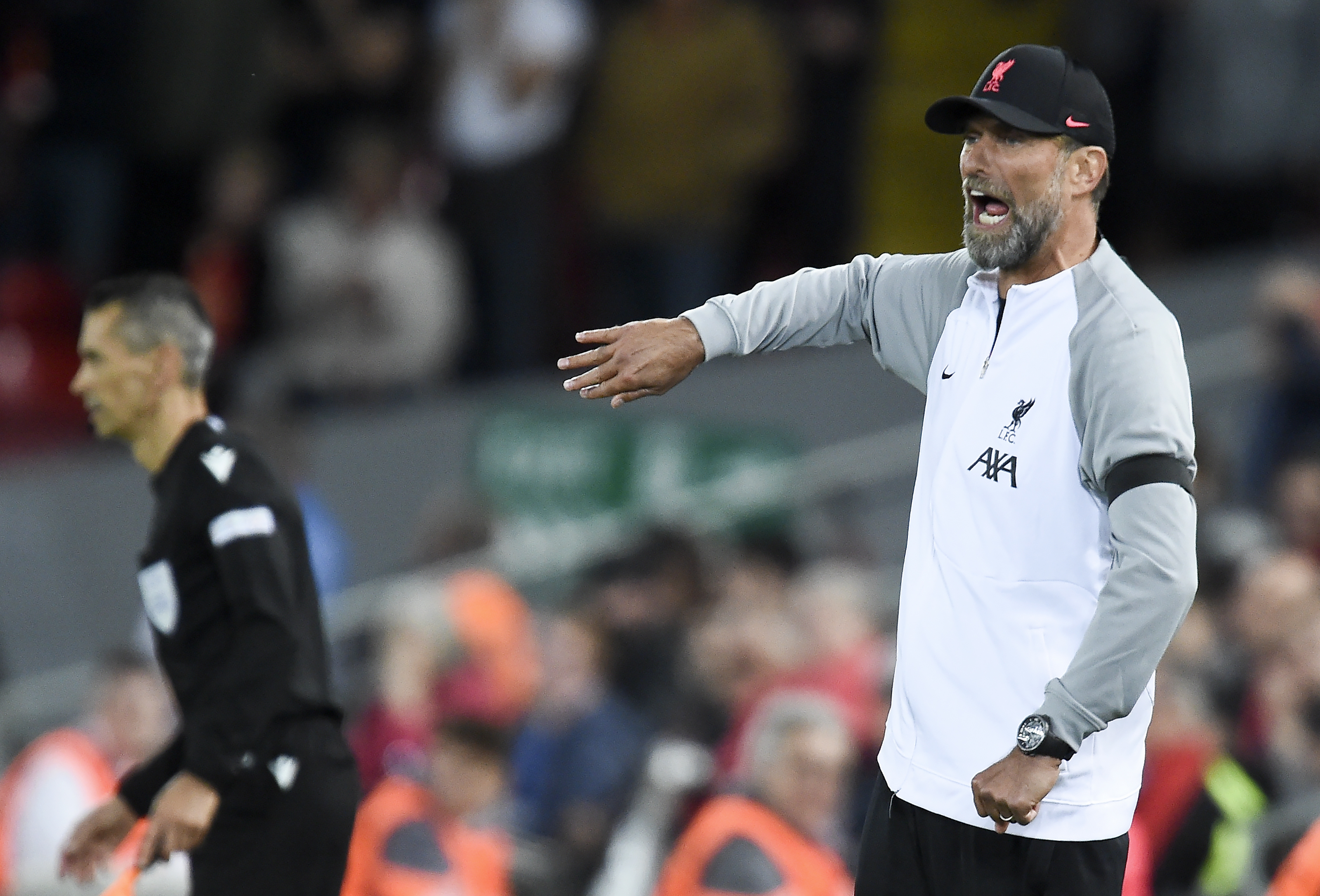 epa10182416 Liverpool manager Juergen Klopp reacts during the UEFA Champions League group A soccer match between Liverpool FC and Ajax Amsterdam in Liverpool, Britain, 13 September 2022.  EPA-EFE/PETER POWELL