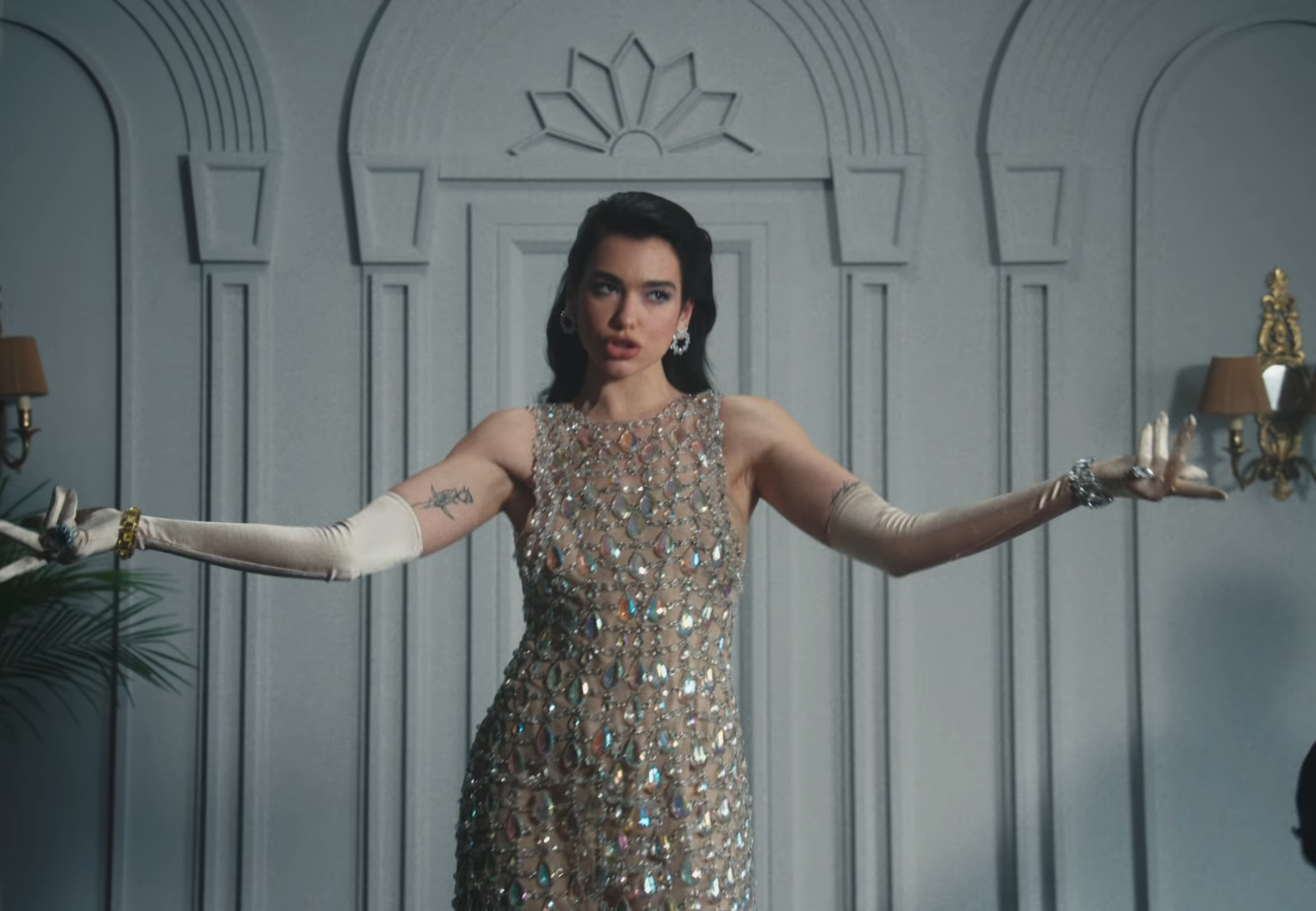 Dua Lipa - We're Good (Official Music Video) - YouTube - 0 33