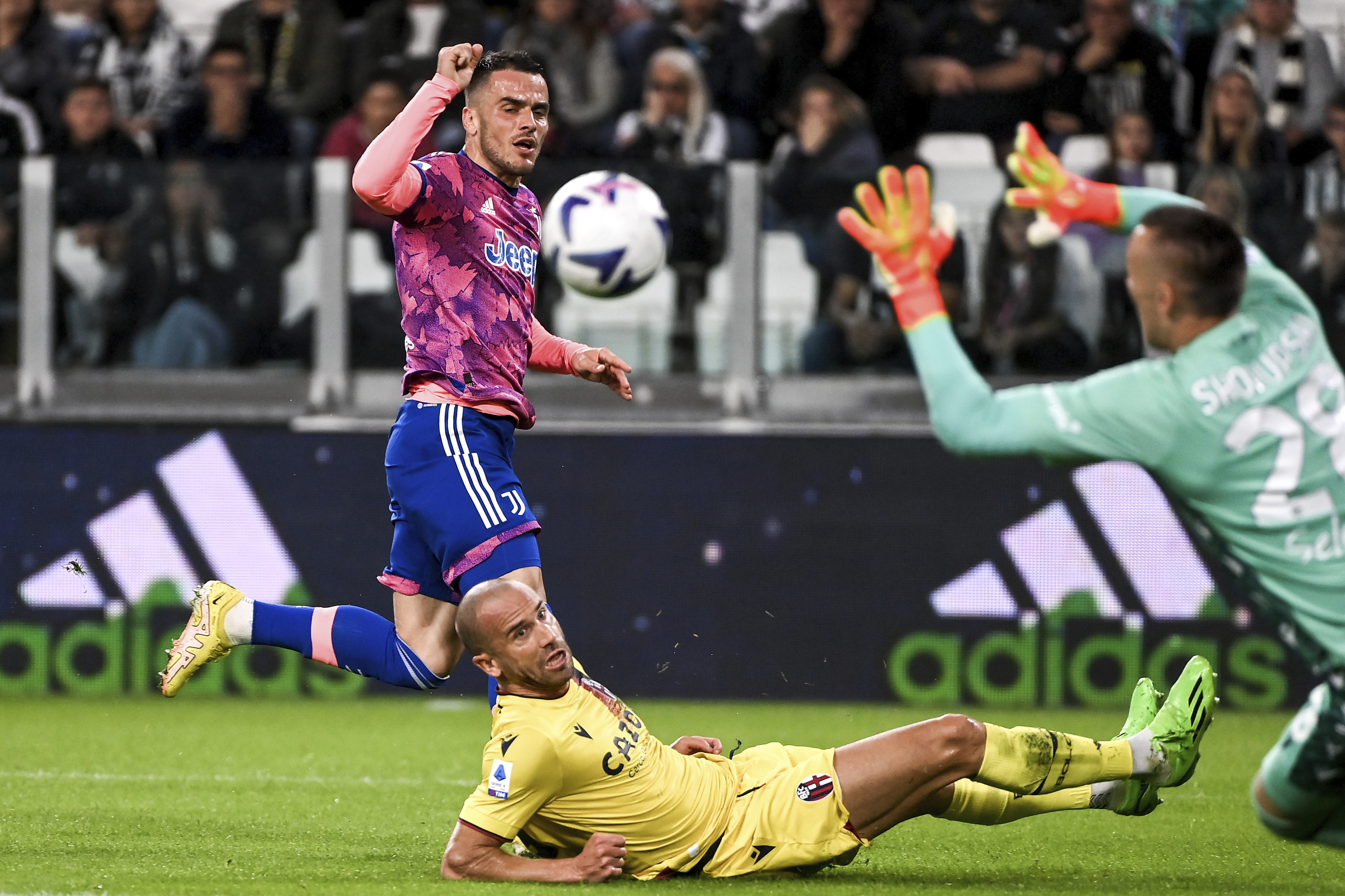 Juventus' Filip Kostic scores during the Serie A soccer match between Juventus and Bologna, at the Juventus stadium in Turin, Italy, Sunday, Oct. 2, 2022. (Marco Alpozzi/LaPresse via AP)