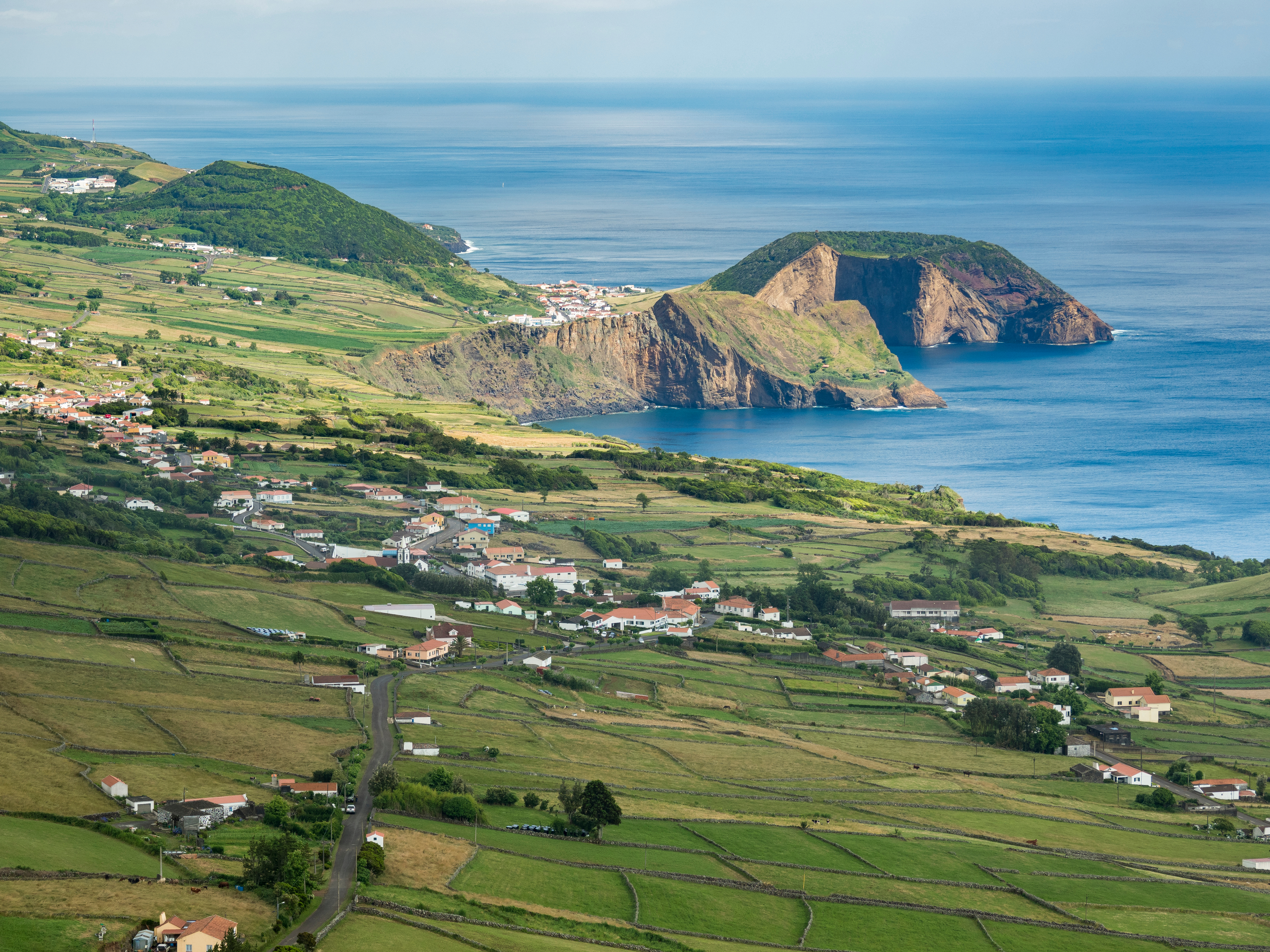 View,From,Pico,Da,Velha,Towards,East,To,Velas.,Sao