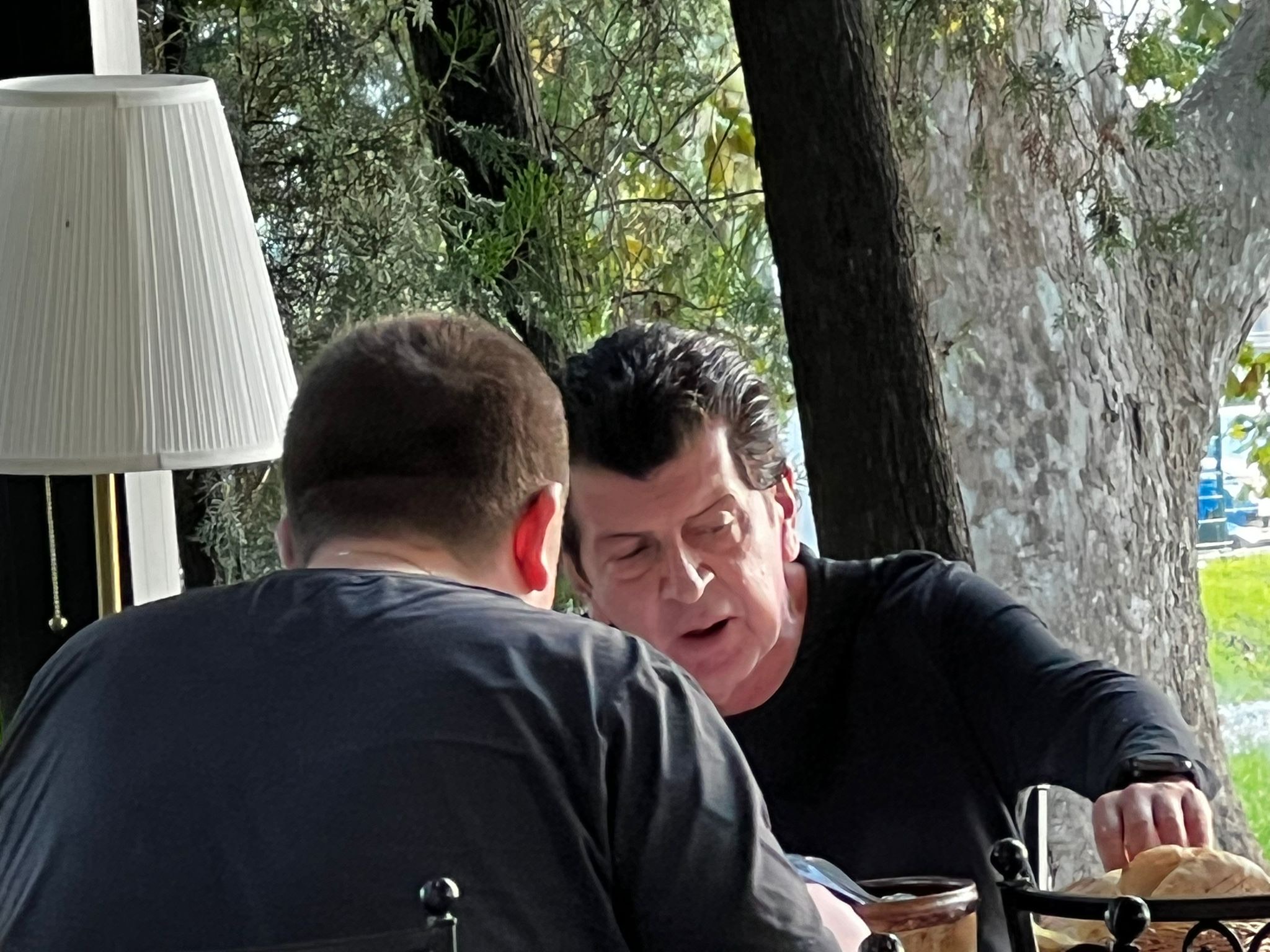 Momčilo Bajagić Bajaga na ručku, u kafani Šest topola Foto: Nova.rs