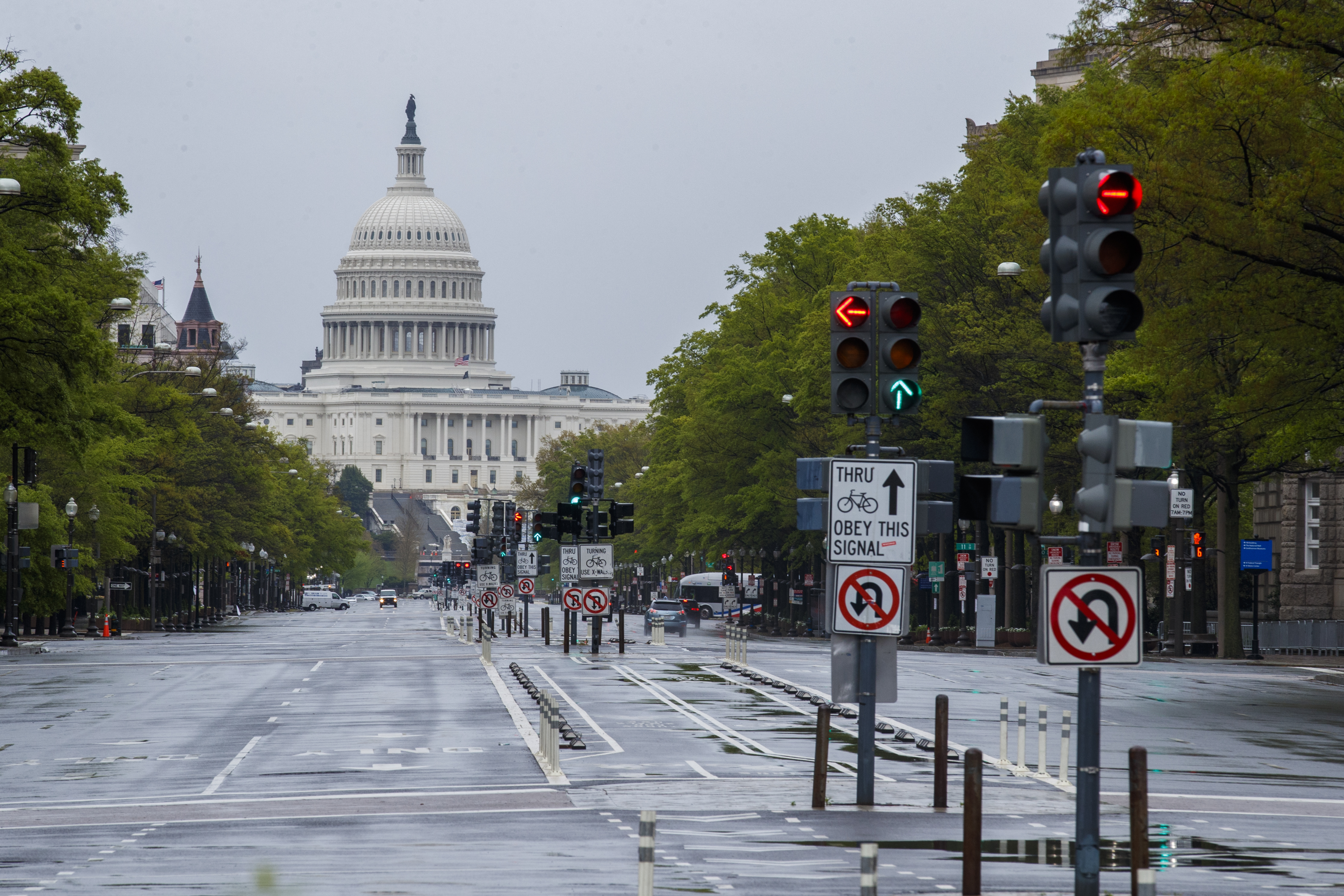 Trump administration and Congress at odds on new COVID-19 coronavirus stimulus package