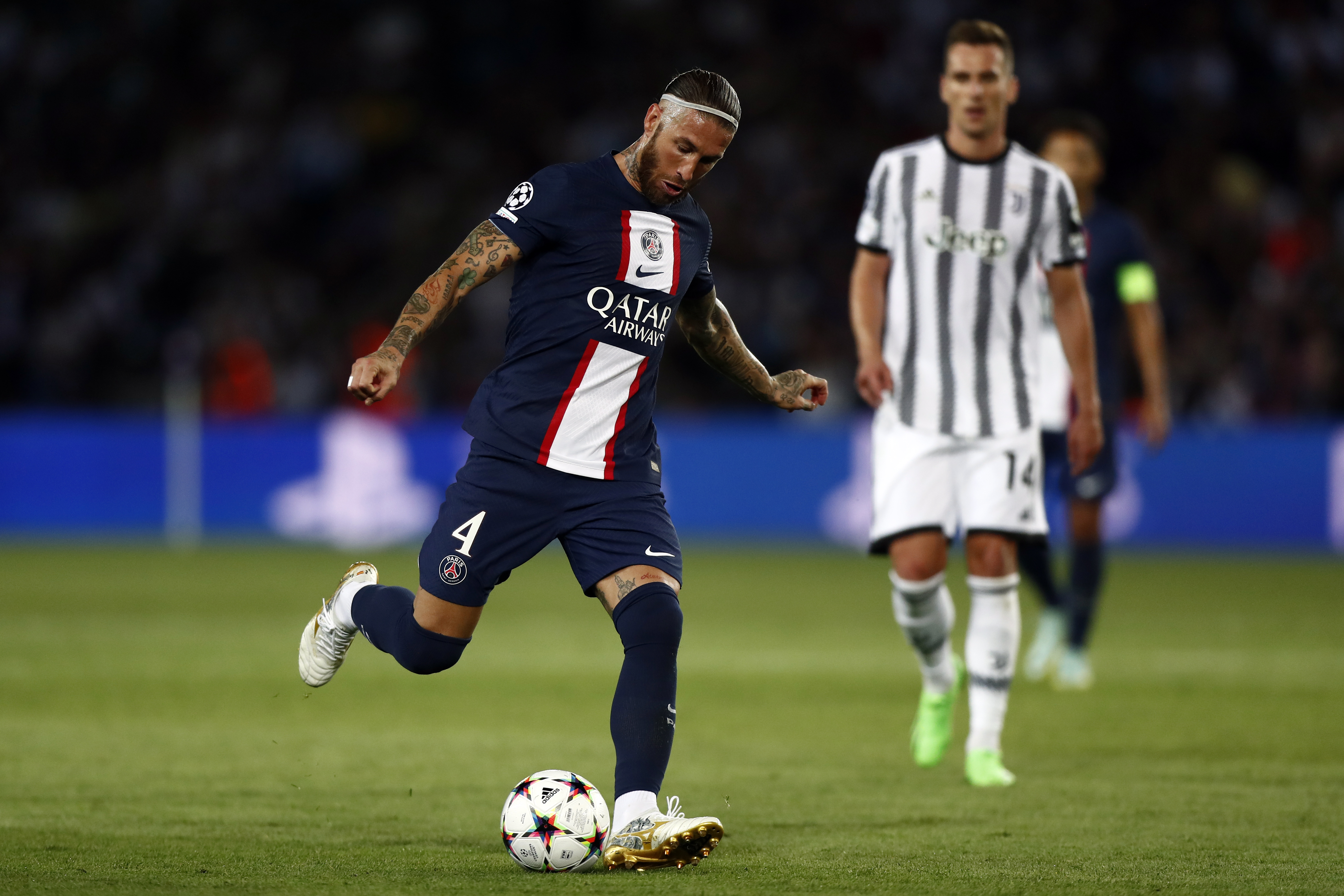 epa10165464 Paris Saint Germain's Sergio Ramos in action  during the UEFA Champions League first leg group H soccer match between Paris Saint-Germain (PSG) and Juventus FC in Paris, France, 06 September 2022.  EPA-EFE/Mohammed Badra