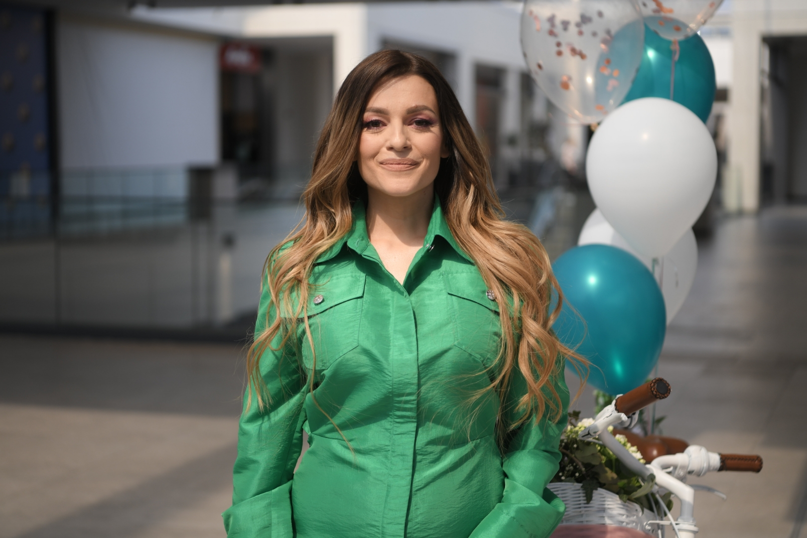 Beograd 14.04.2022. Jelena Kostov, pevačica. Otvaranje prodavnice u tržnom centru Galerija Foto: Dragan Mujan/Nova.rs