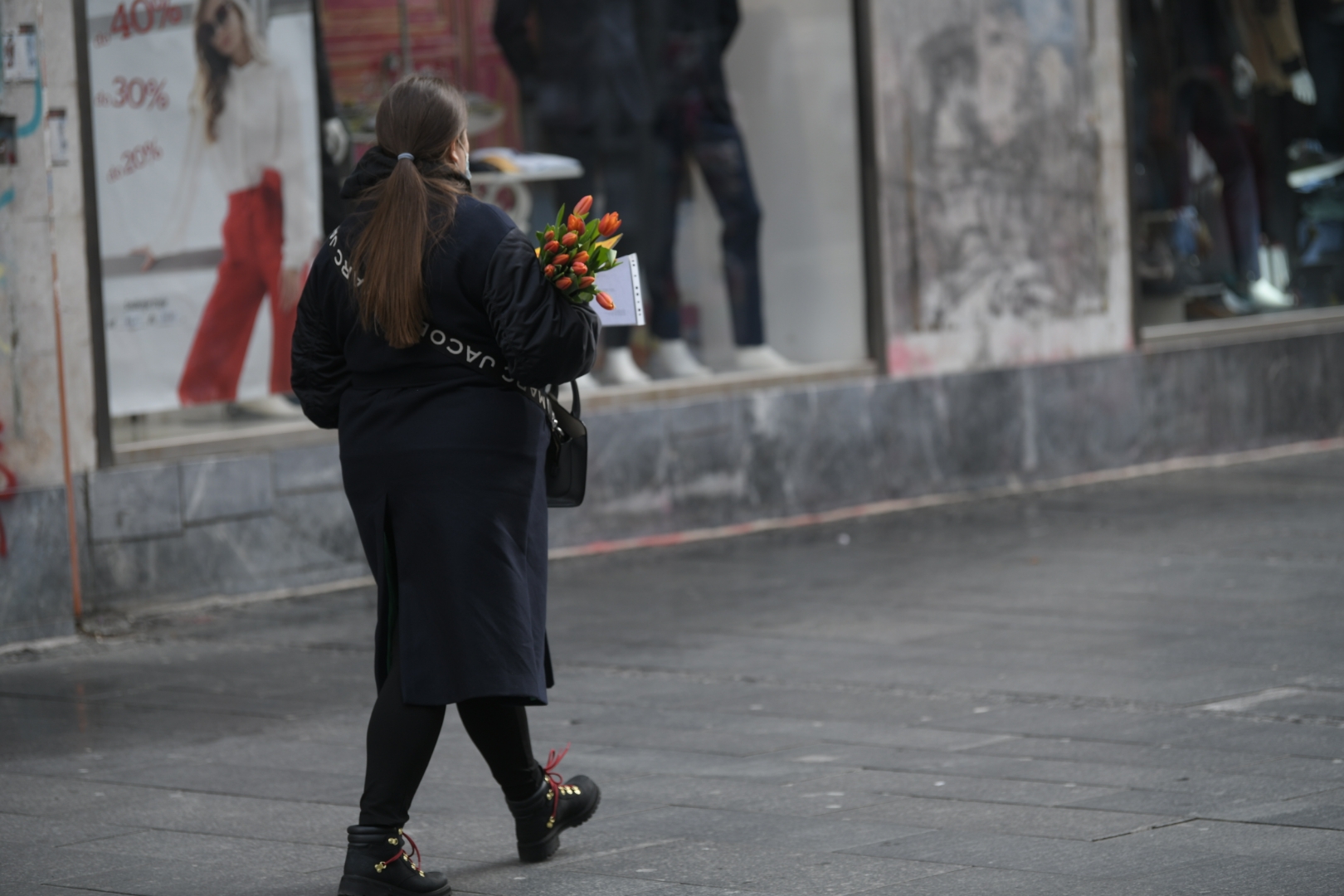 Međunarodni praznik, osmi mart, dan žena, 8.mart , cveće, ulice Beograda, poklon ženama