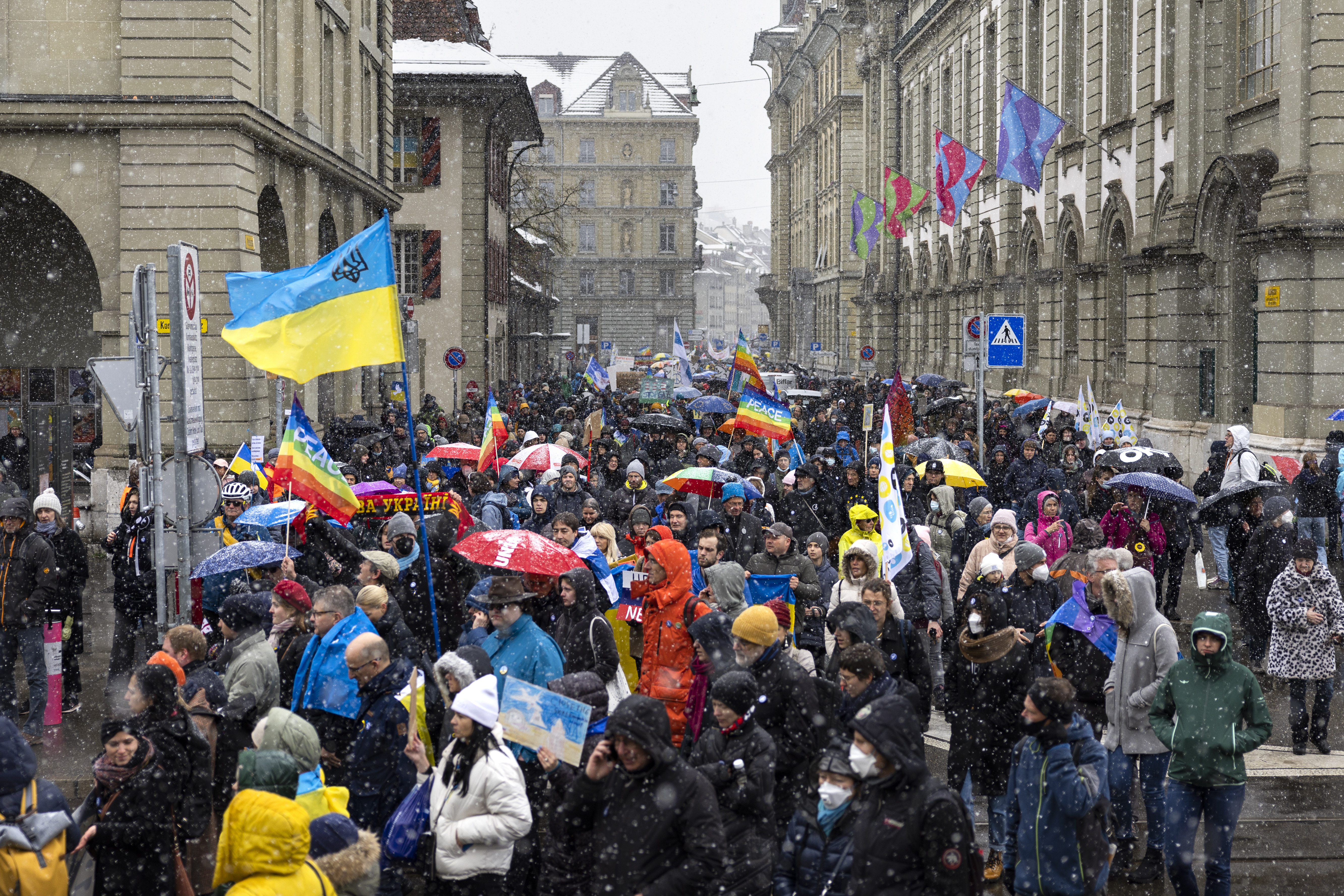 Protesters take part in a national demonstration against the Russian invasion of Ukraine in Bern, Switzerland, Saturday, April 2, 2022. (Peter Klaunzer/Keystone via AP)