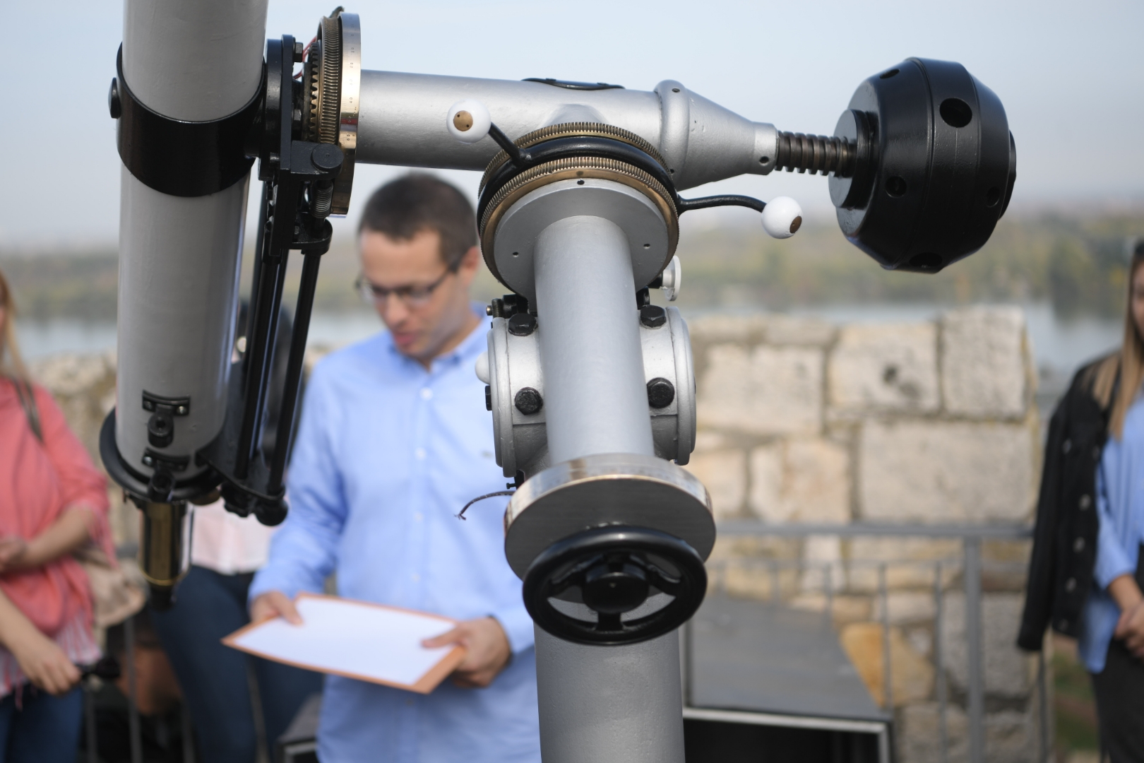 Beograd 25.10. Delimično pomračenje Sunca, astronomska opservatorija na kalemegdanu