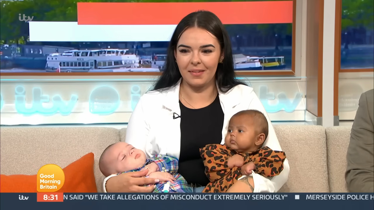 Žena rodila blizance sa različitom bojom kože, Chantelle Broughton Foto: Printscreen/YouTube/Good Morning Britain