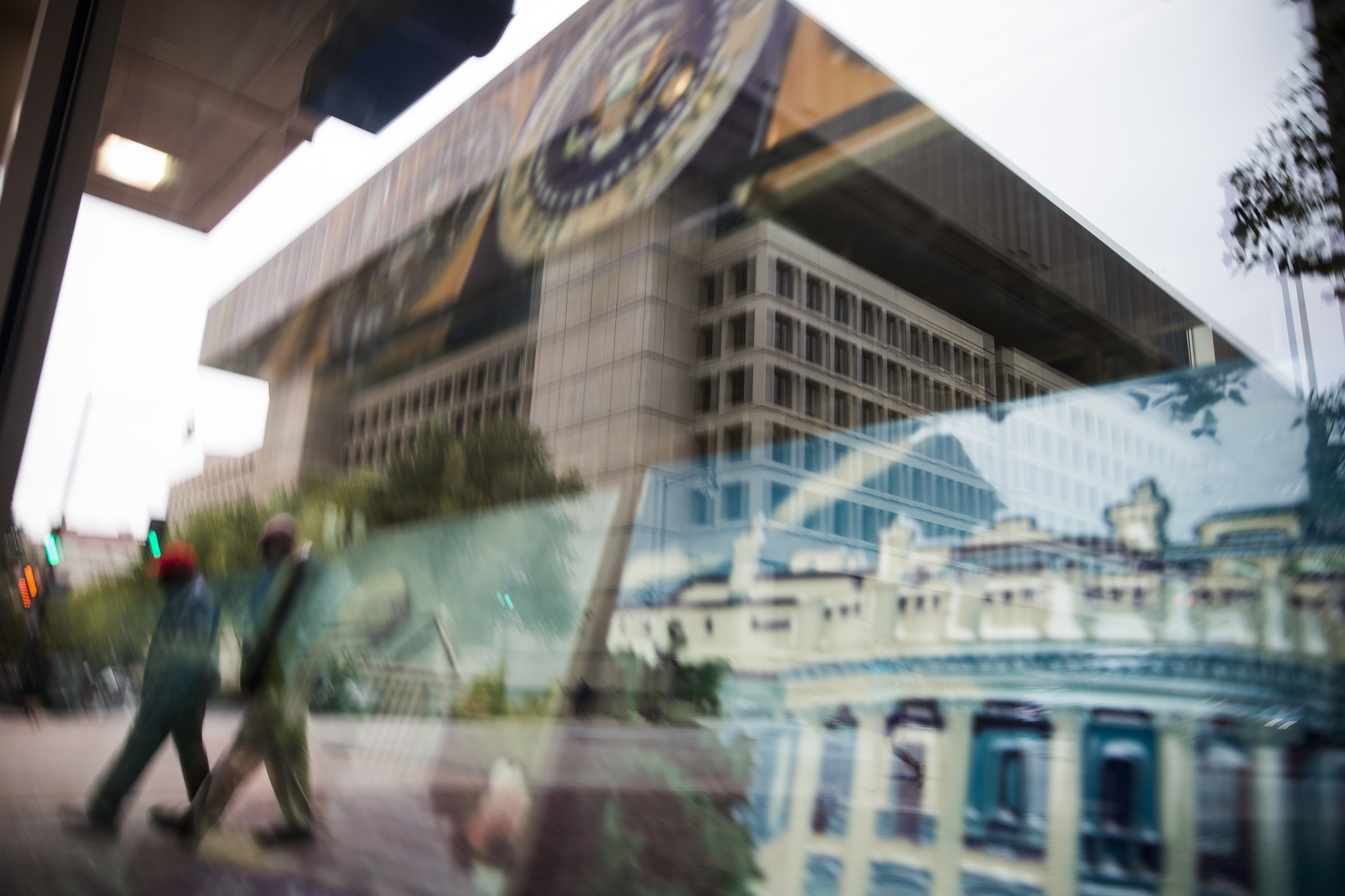 FBI Examining Newly Discovered Hillary Clinton Emails