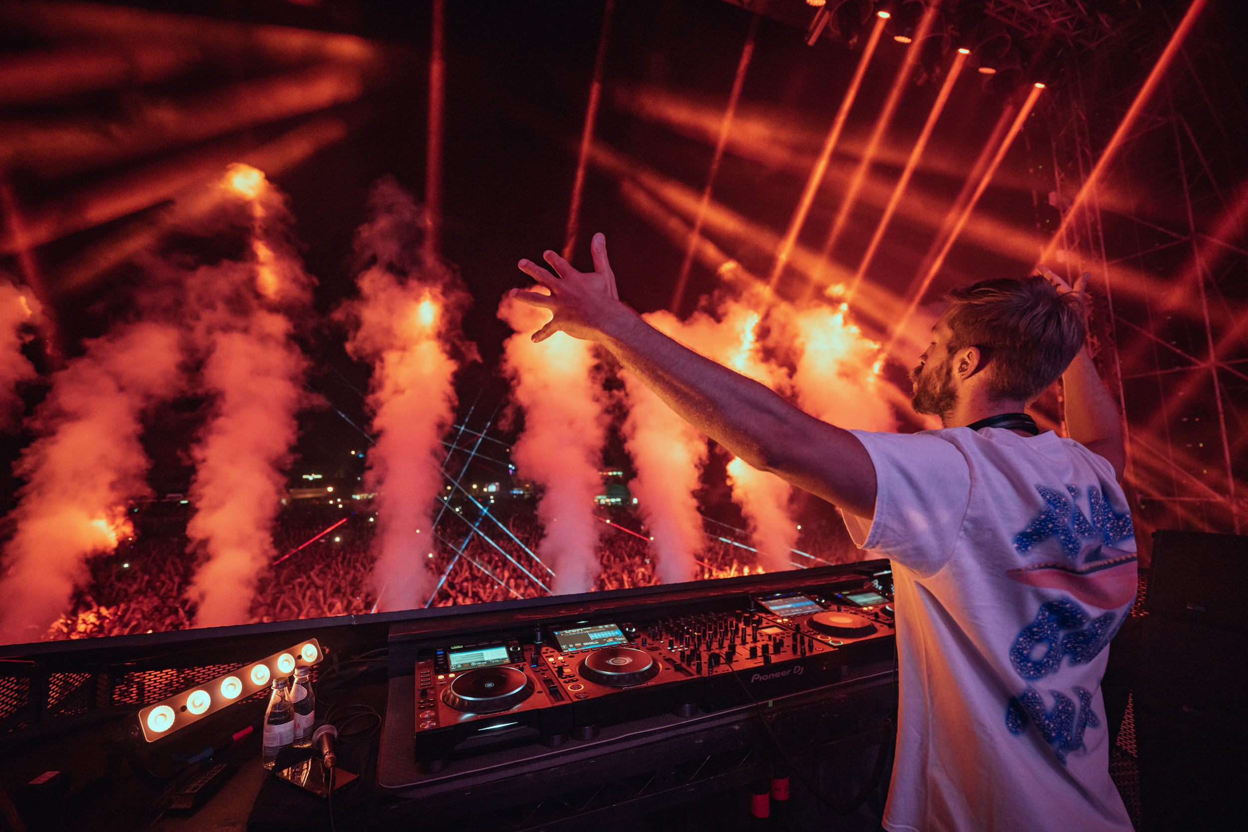 1658409623-Calvin-Harris-EXIT-2022.jpg
