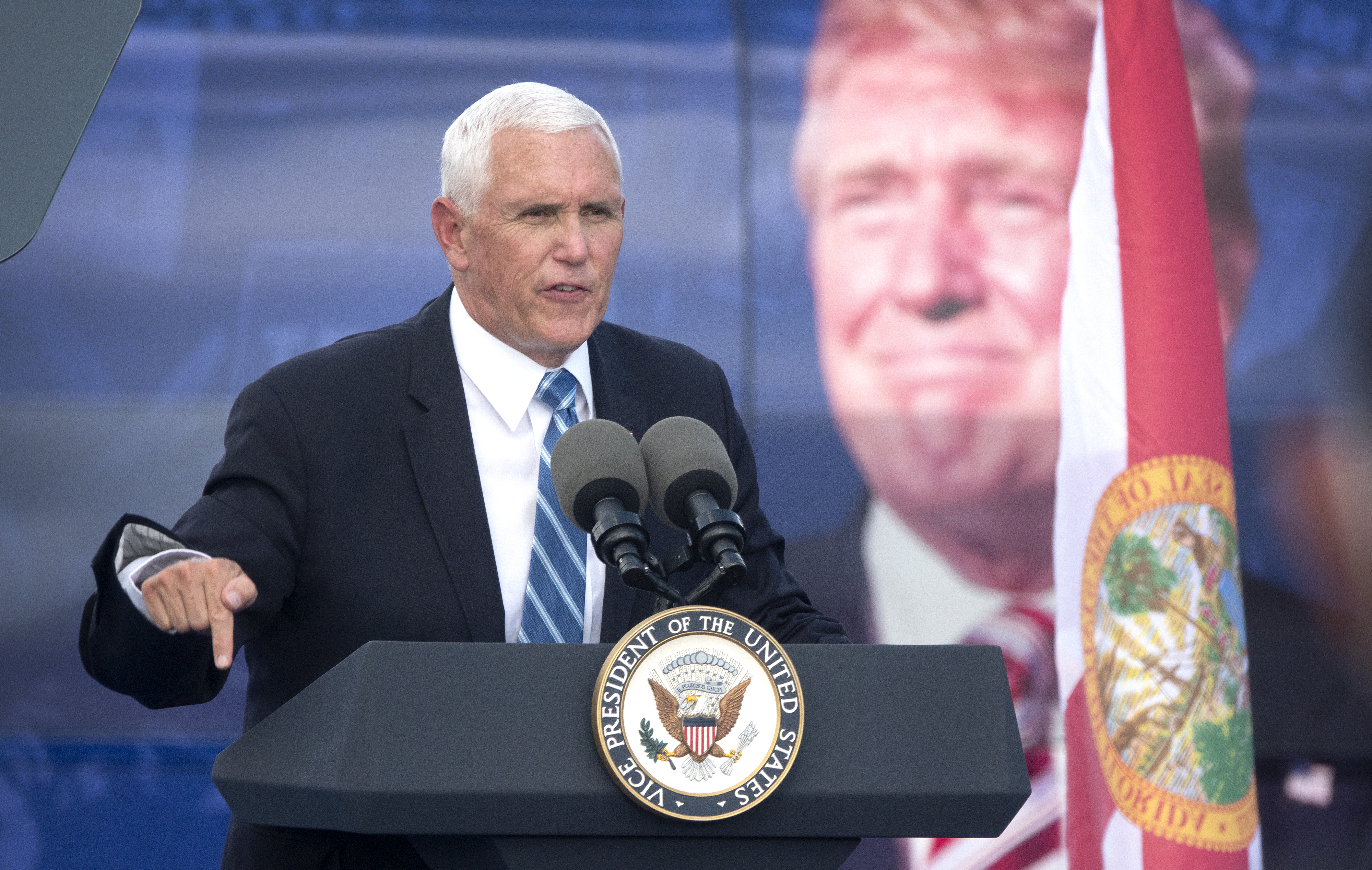 epa08748817 US Vice President Mike Pence speaks during the Make America Great Again Event at the Cuban Memorial Monument in Miami, Florida, USA, 15 October 2020.  EPA-EFE/CRISTOBAL HERRERA-ULASHKEVICH