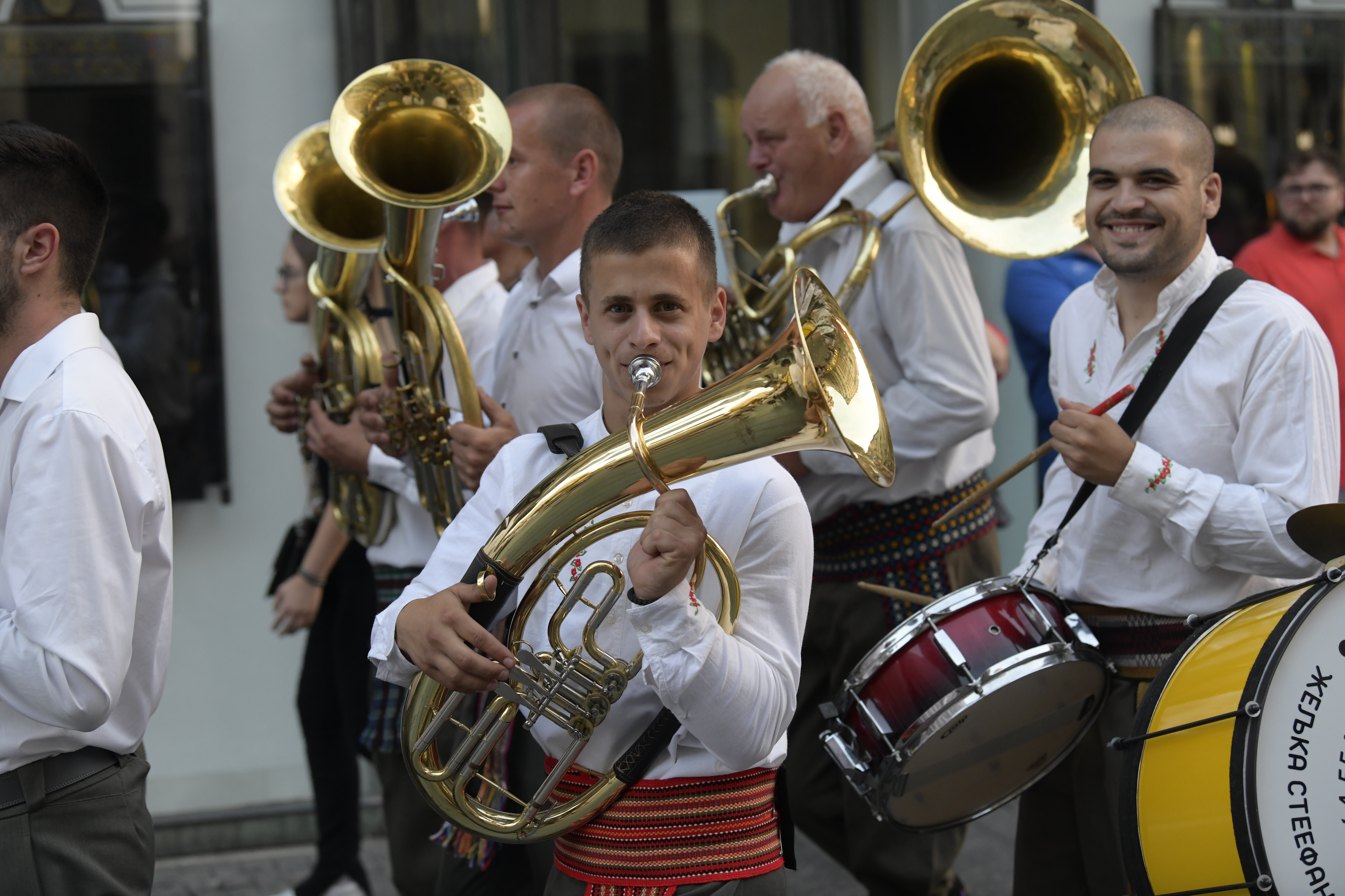 Beograd 01. avgust 2022. Trubaci, povorka trubaca, koji ovim defileom najavljuju predstojećc Sabor trubaca u Gucii Foto:Goran Srdanov/Nova.rs