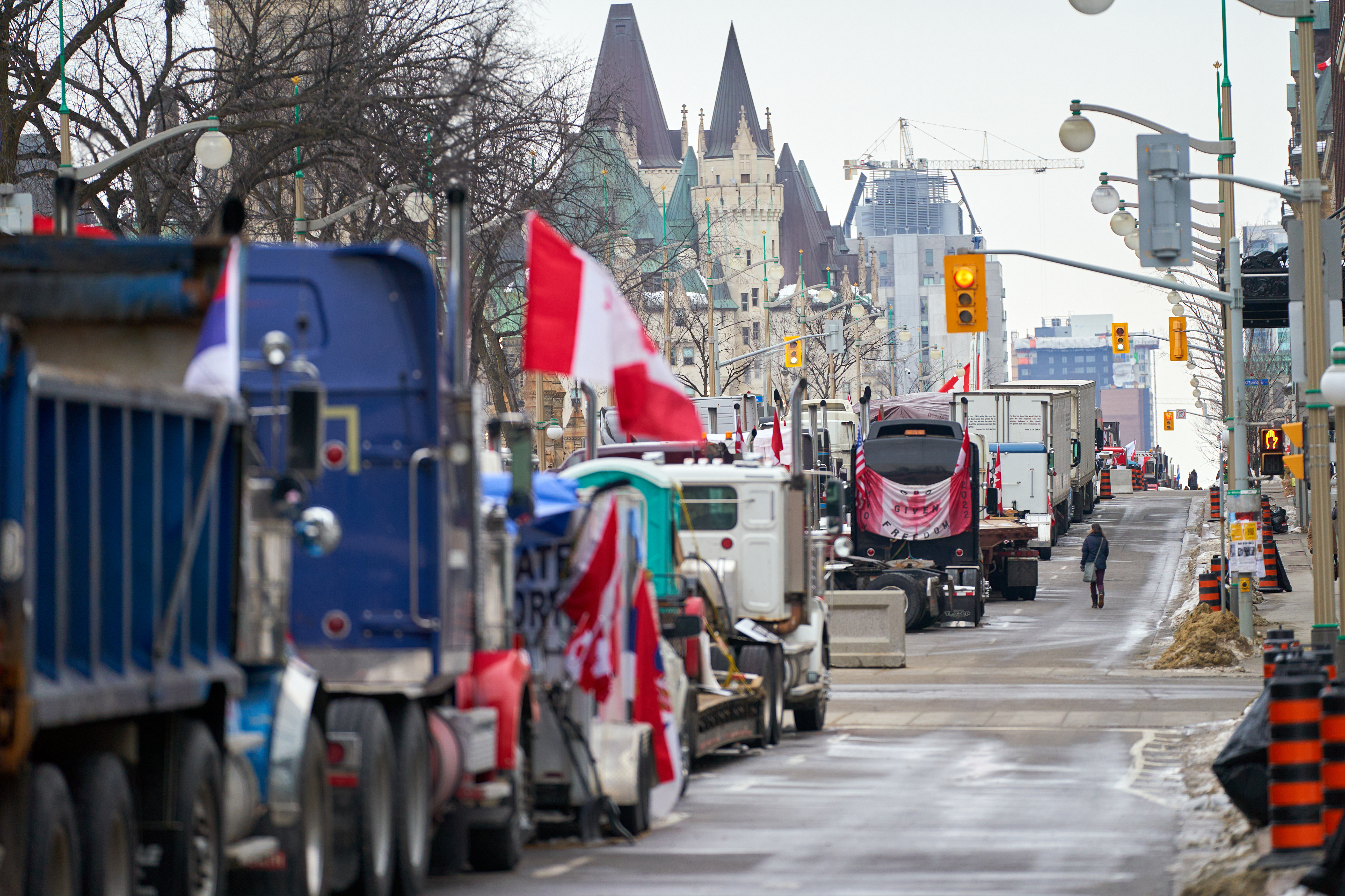 Truckers protest continues in Ottawa