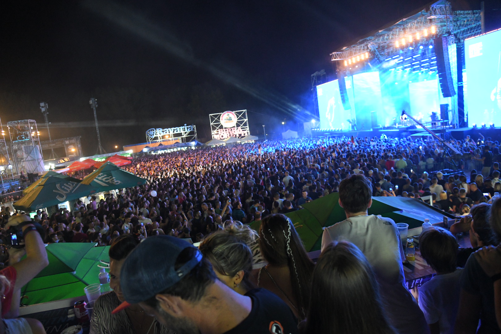 Beograd 18. avgust 2022. Prvo vece Beogradskog Bir festa na Uscu, Belgrade Beer Fest 2021, Muzički festival Belgrade Beer fest 2022 Hladno Pivo  Foto: Nemanja Jovanović/Nova.rs