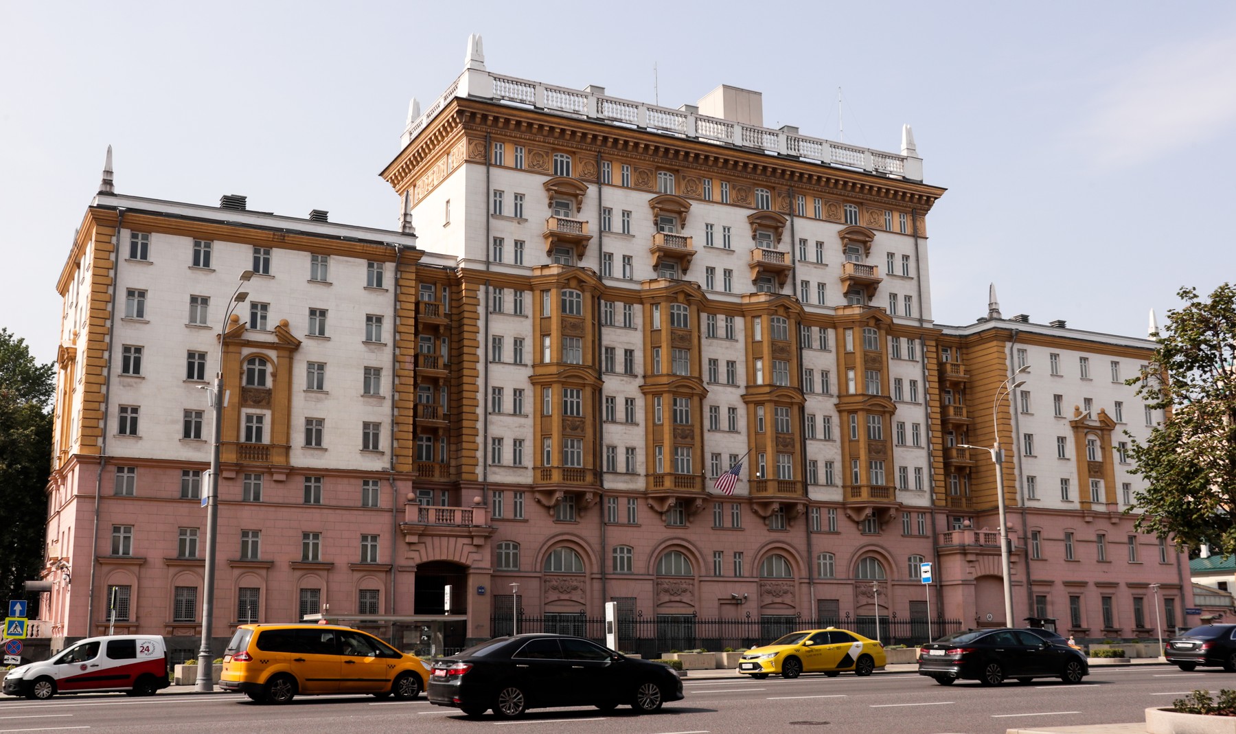 US Embassy in Moscow flies flag at half-mast in mourning for Kabul airport attack victims