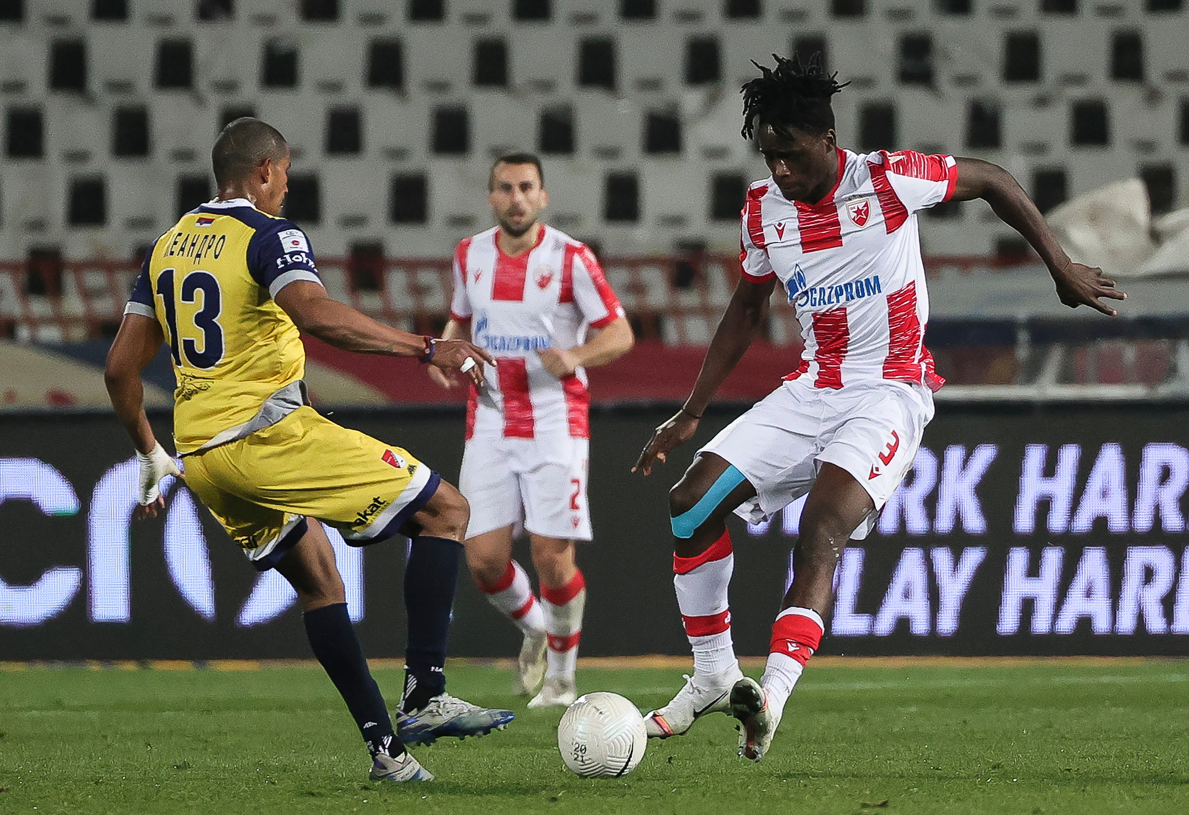 Fudbal-Super League Season 2020/2021
Crvena Zvezda v Proleter Novi Sad
Richard Odada (R) and Leandro
Indjija, 28.02.2021.
foto: Srdjan StevanovicStarsportphoto ©