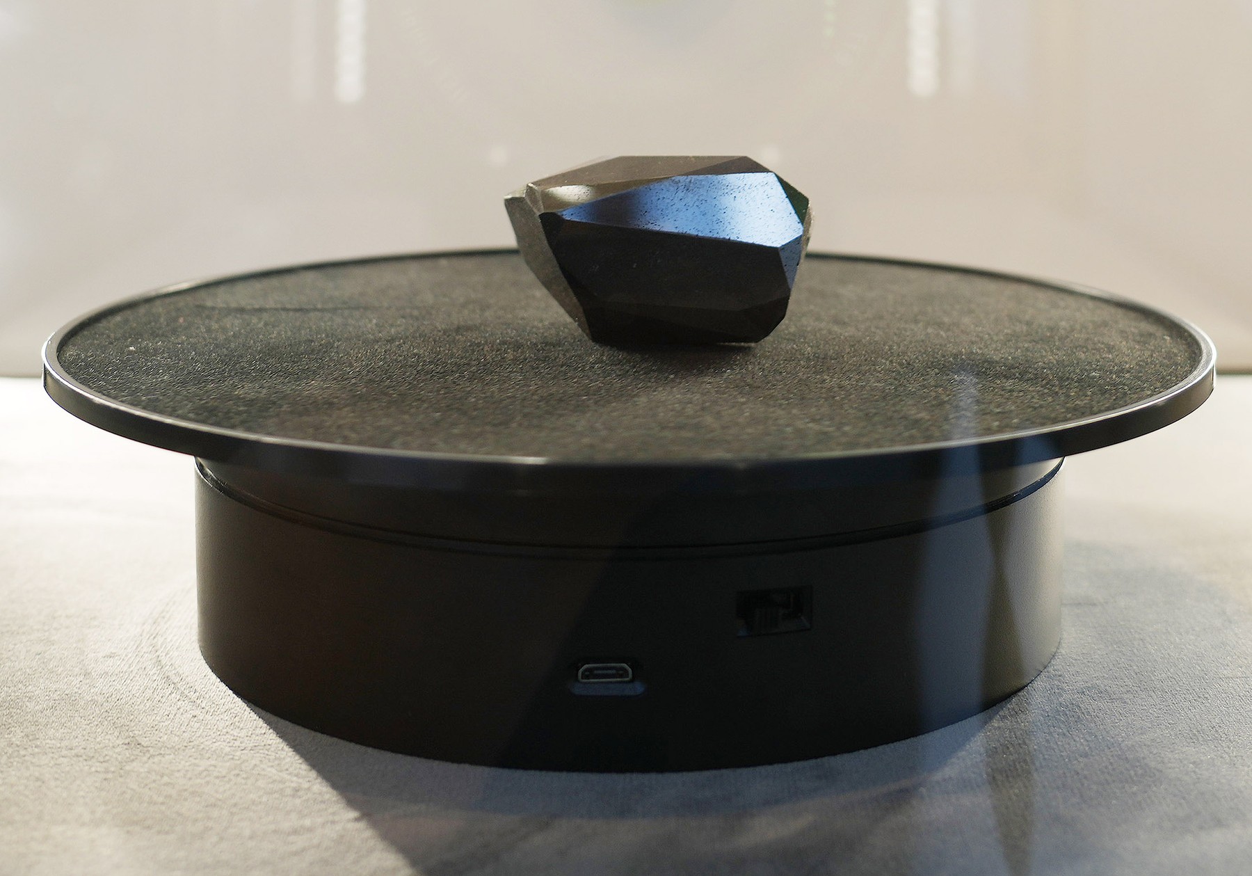 CA: Sotheby's ENIGMA DIAMOND Press Preview