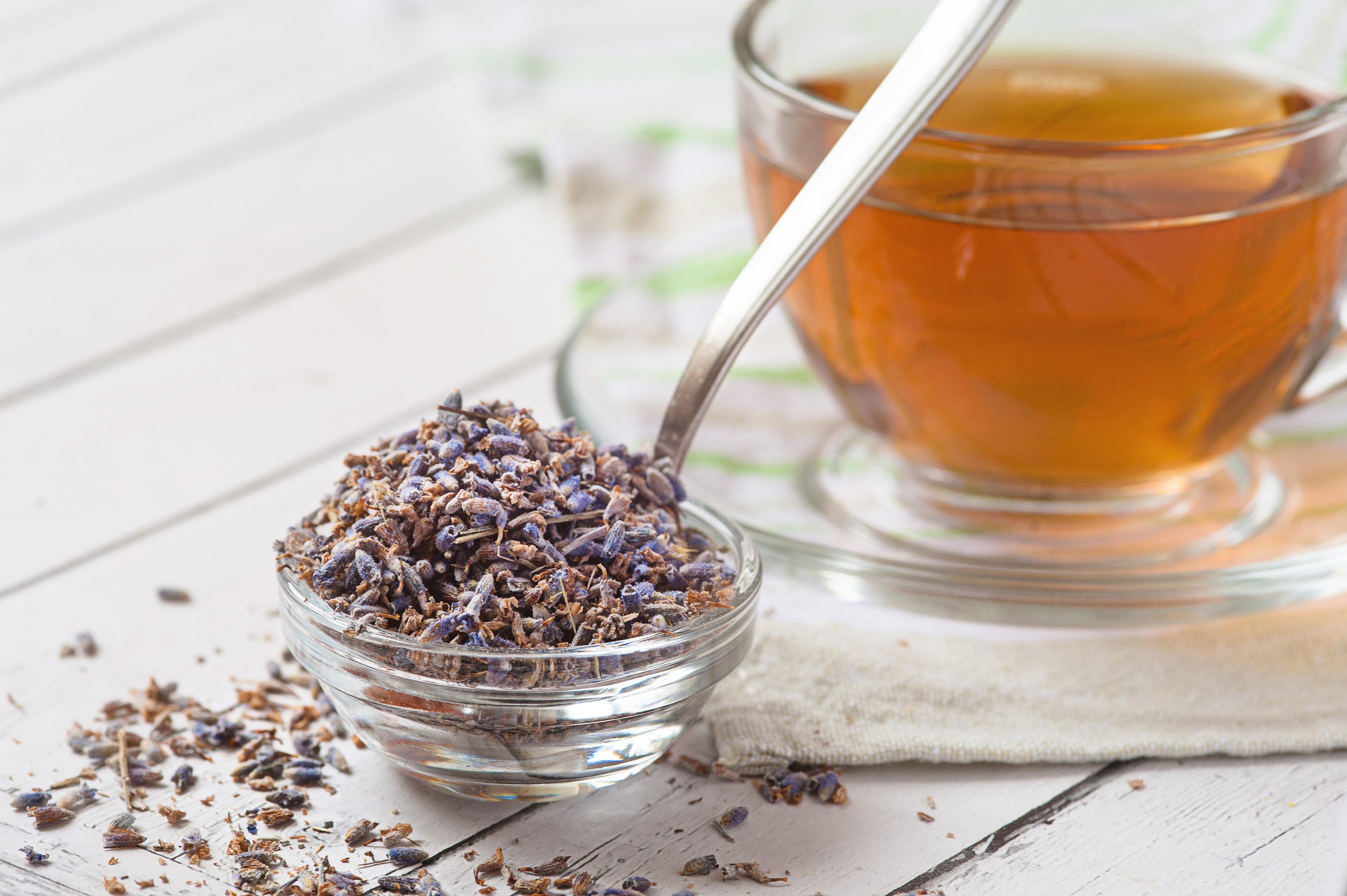 Aromatic lavender tea and bunch of dried lavender. Toned image,Image: 333482716, License: Royalty-free, Restrictions: , Model Release: no, Credit line: Nataliya Dorokhina / Alamy / Alamy / Profimedia