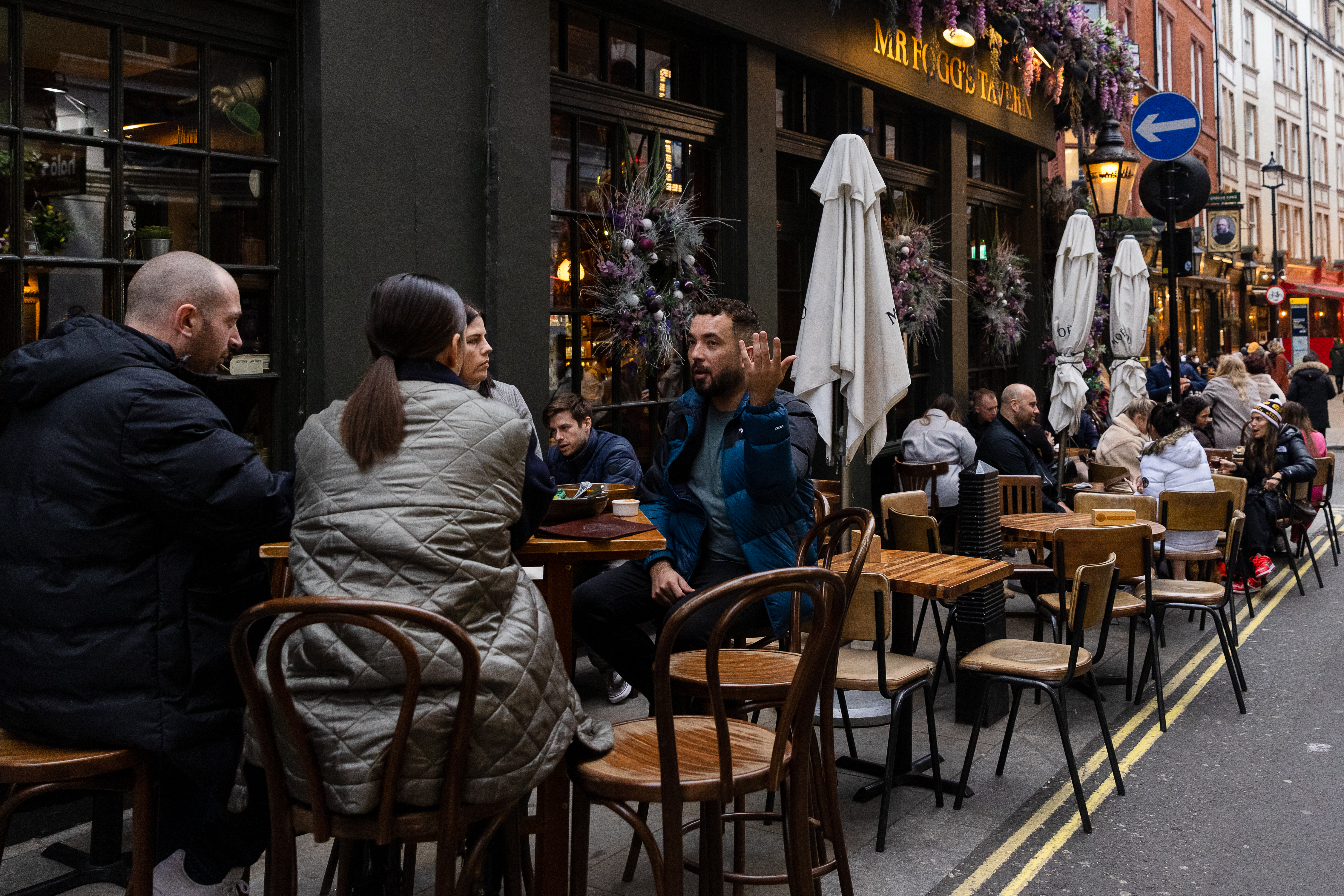 Hospitality sector calls for financial support following the spread of the Omicron strain of coronavirus