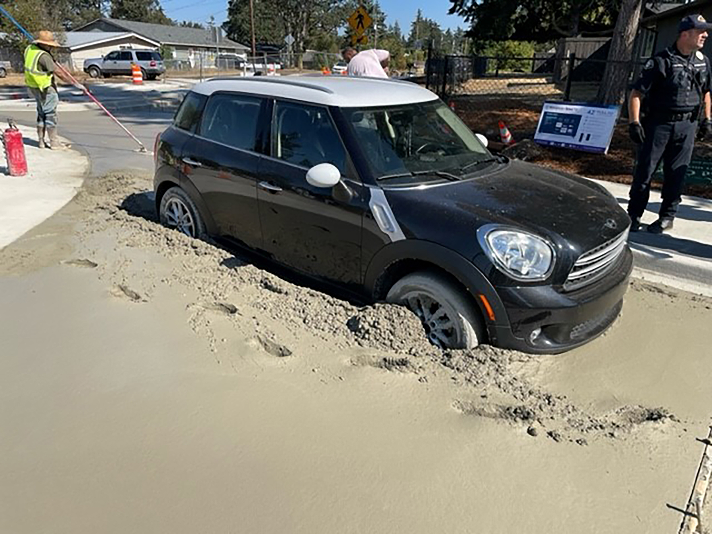 Mini, beton, nezgoda