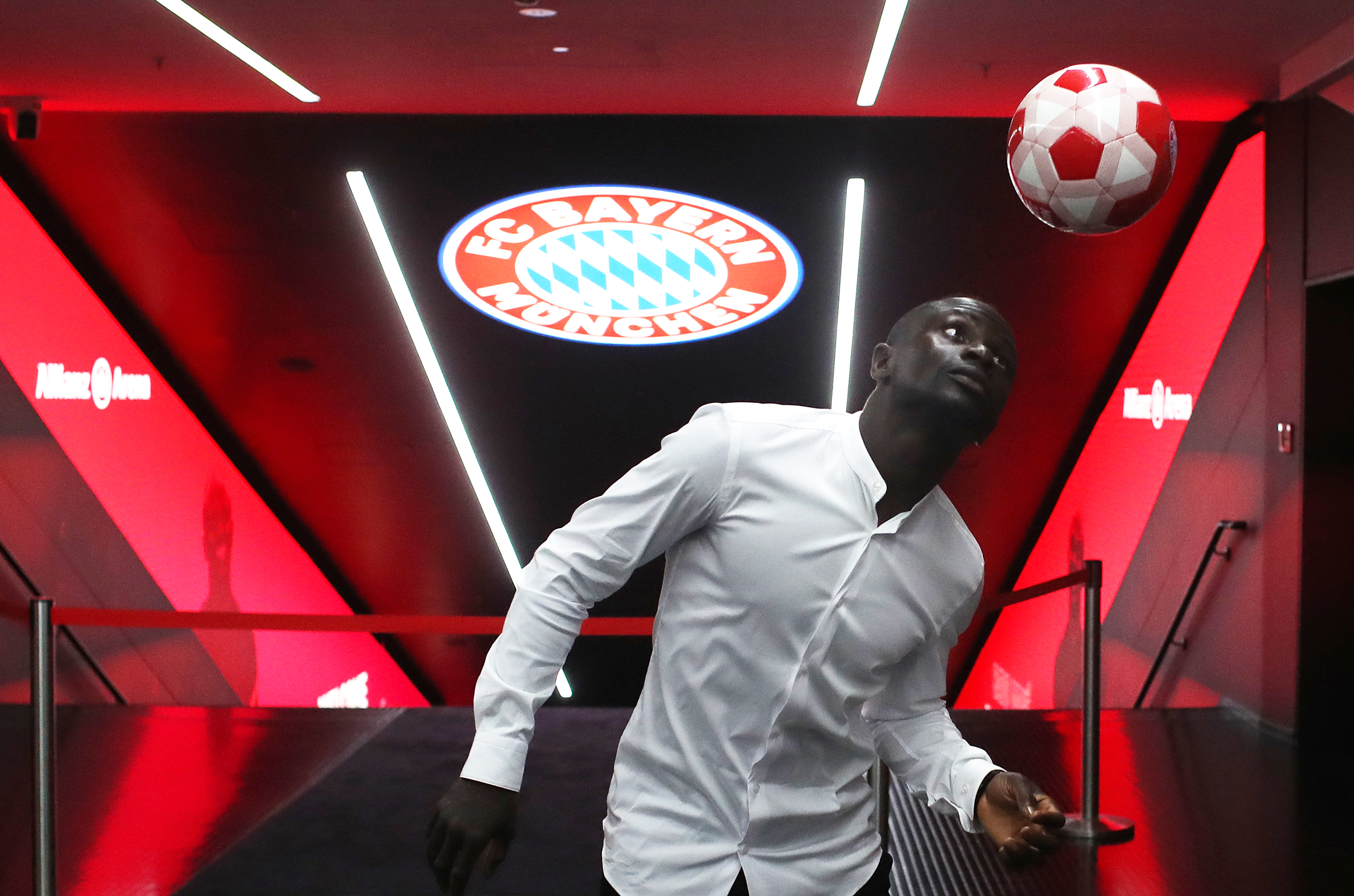 Bayern Munich present new signing Sadio Mane