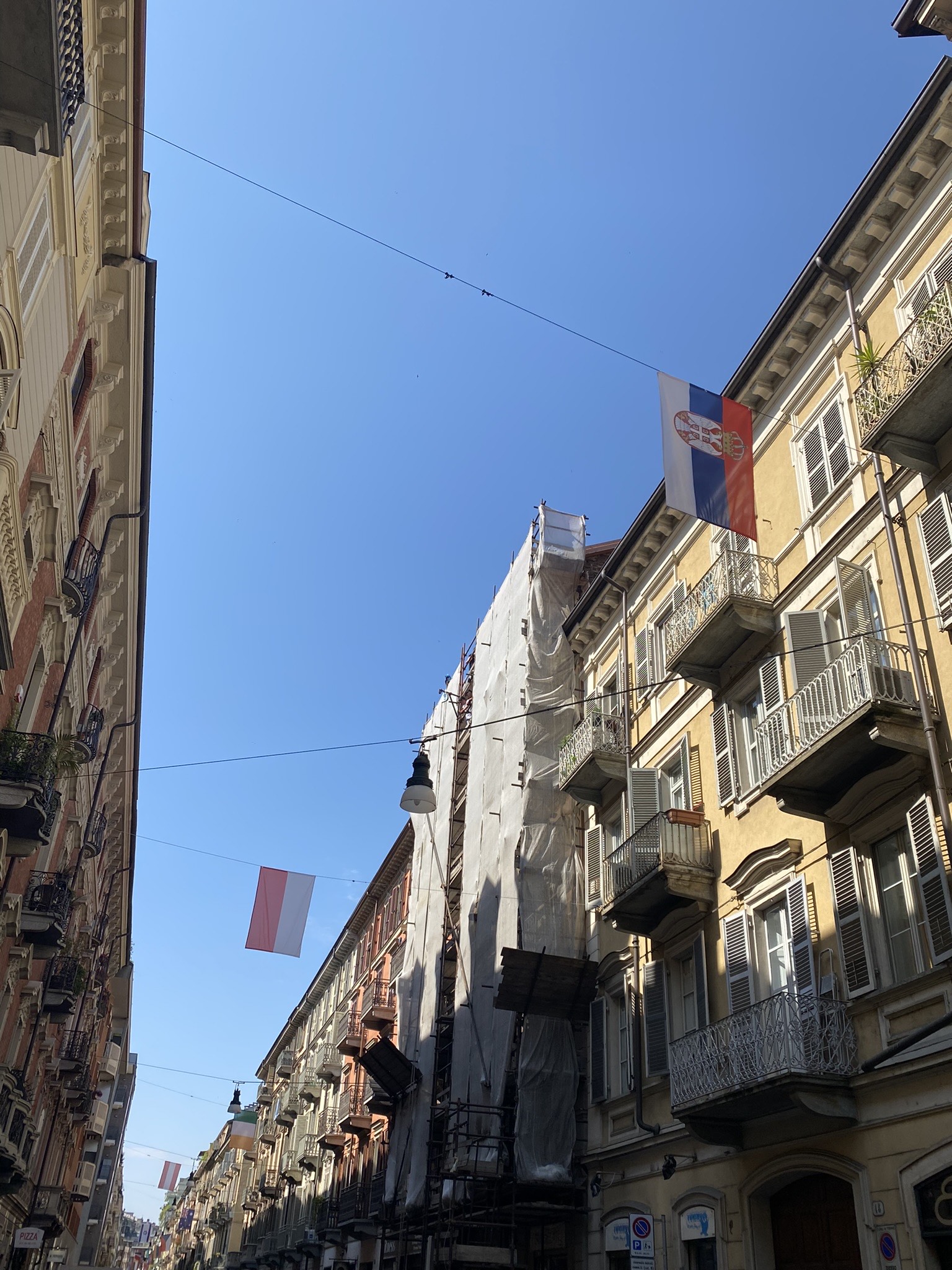Torino 12.05.2022. ,Italija , Srpska zastava, zastave učesmika evrovizije,  evrovizija, eurovision, Foto: Pero Jovović/Nova.rs