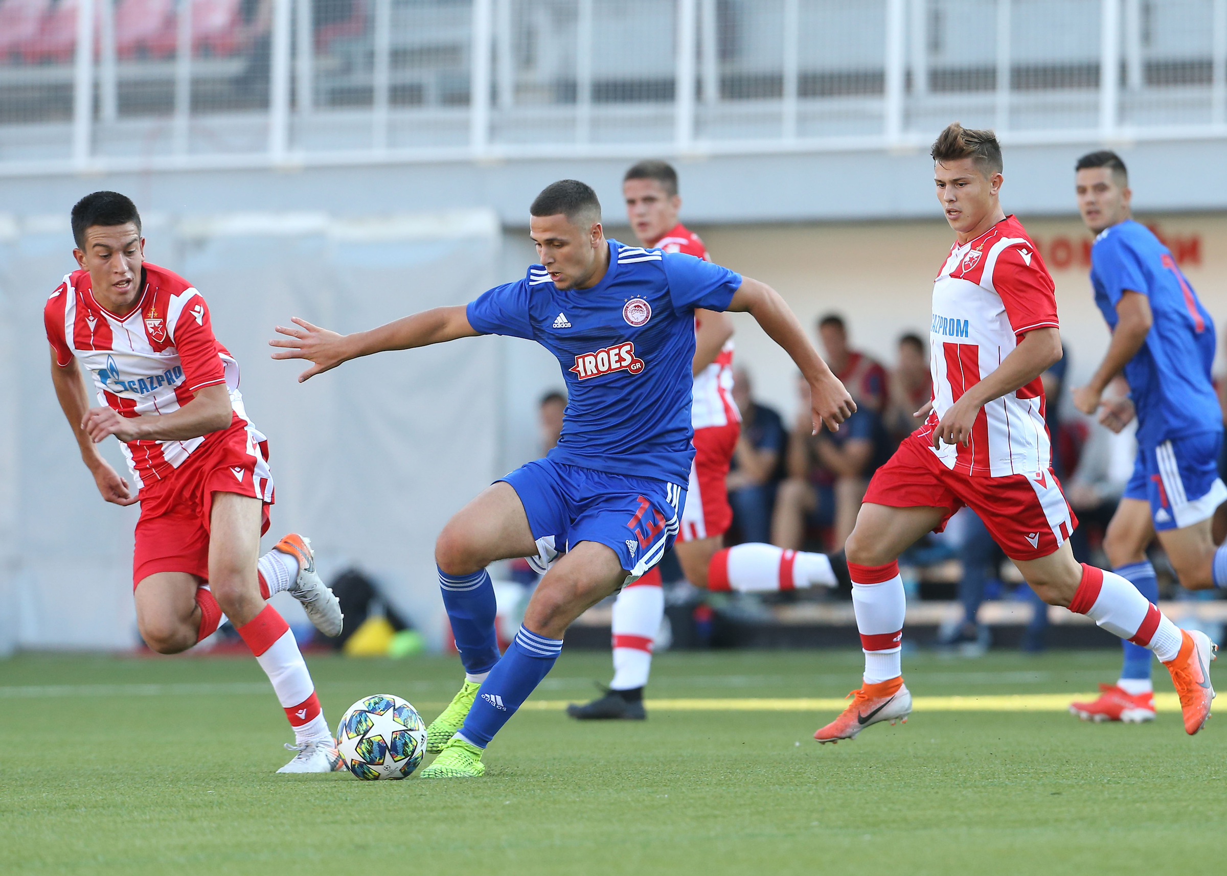 1657538922-ZVEZDA-U19-OLYMPIACOS-U19_02.JPG