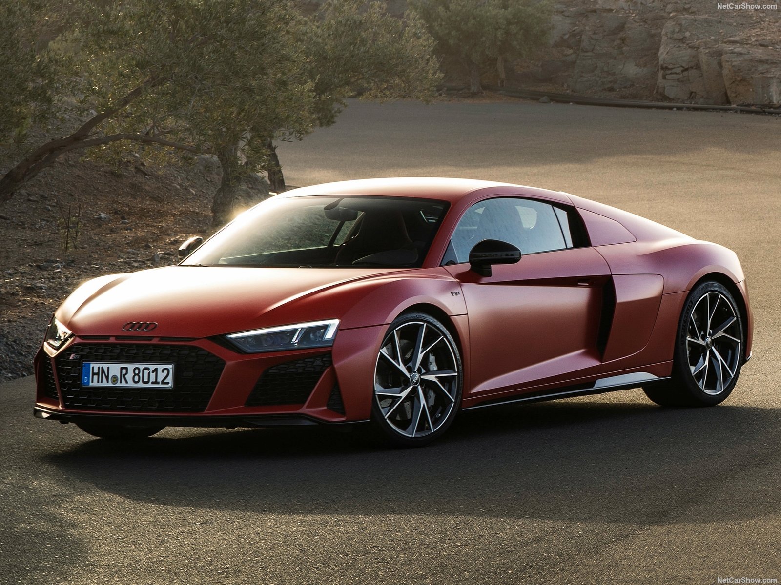 Audi, a tagovi: R8, v10, superautomobil