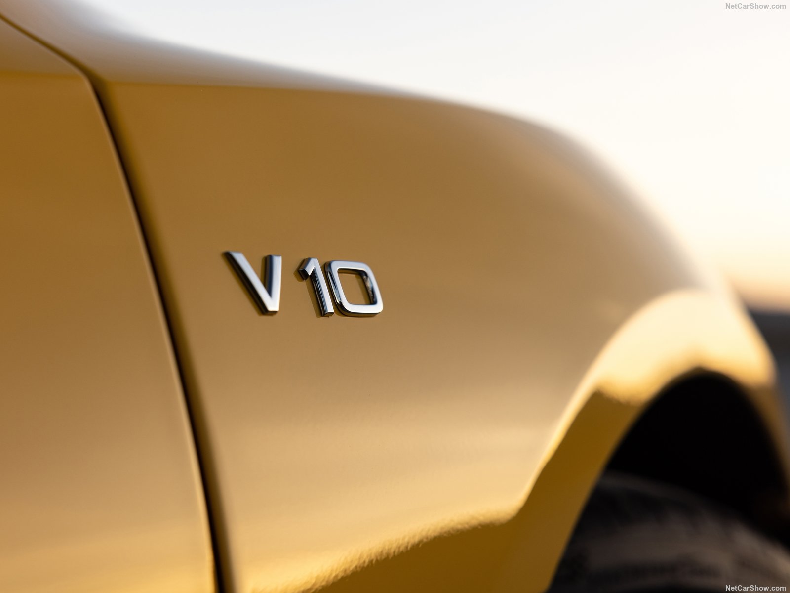 Audi, a tagovi: R8, v10, superautomobil