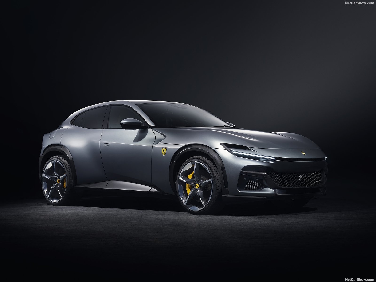 Ferrari-Purosangue-2023-1600-03