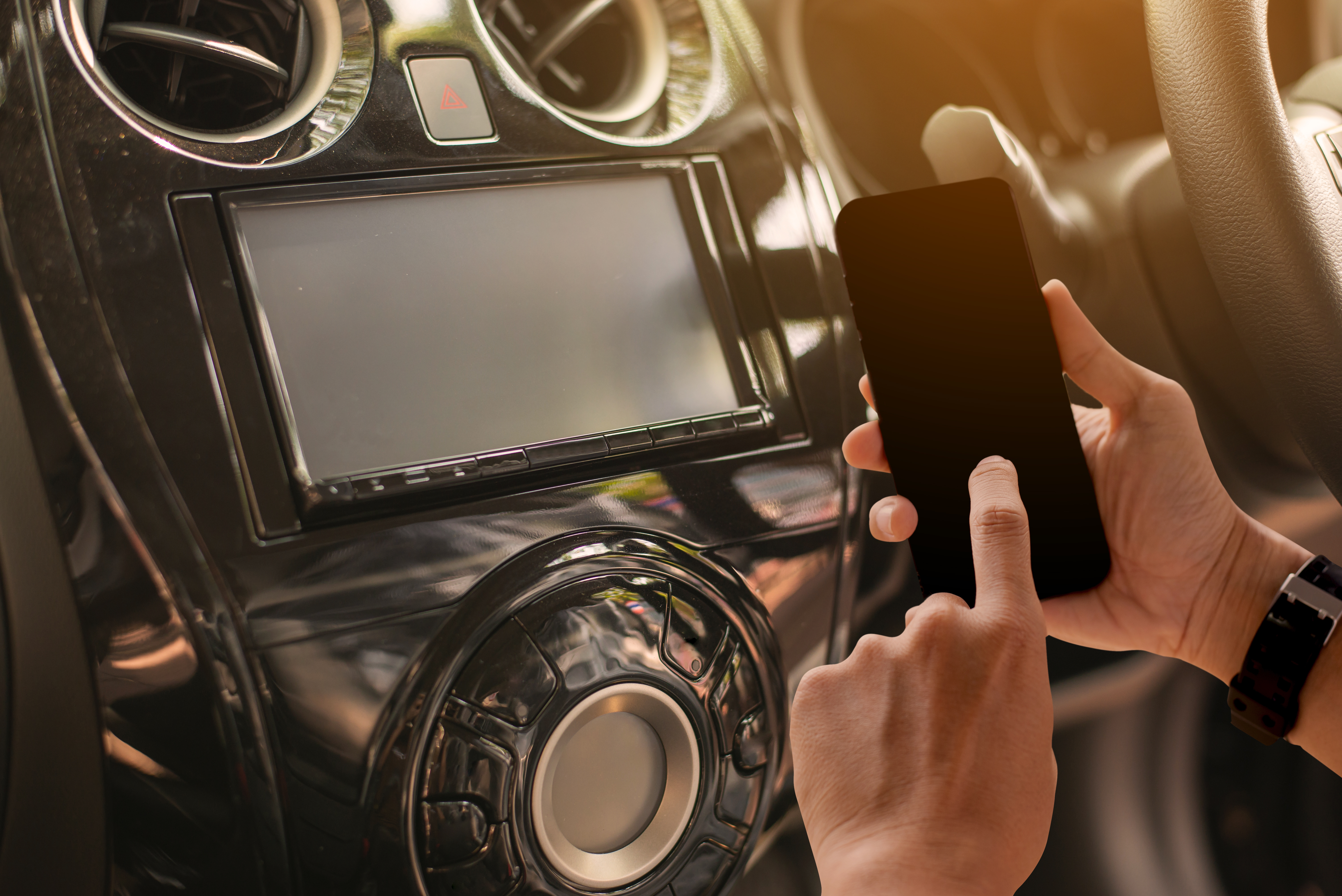 Using,Mobile,Phone,Device,While,Driving.,Hands,Free,Talking,And