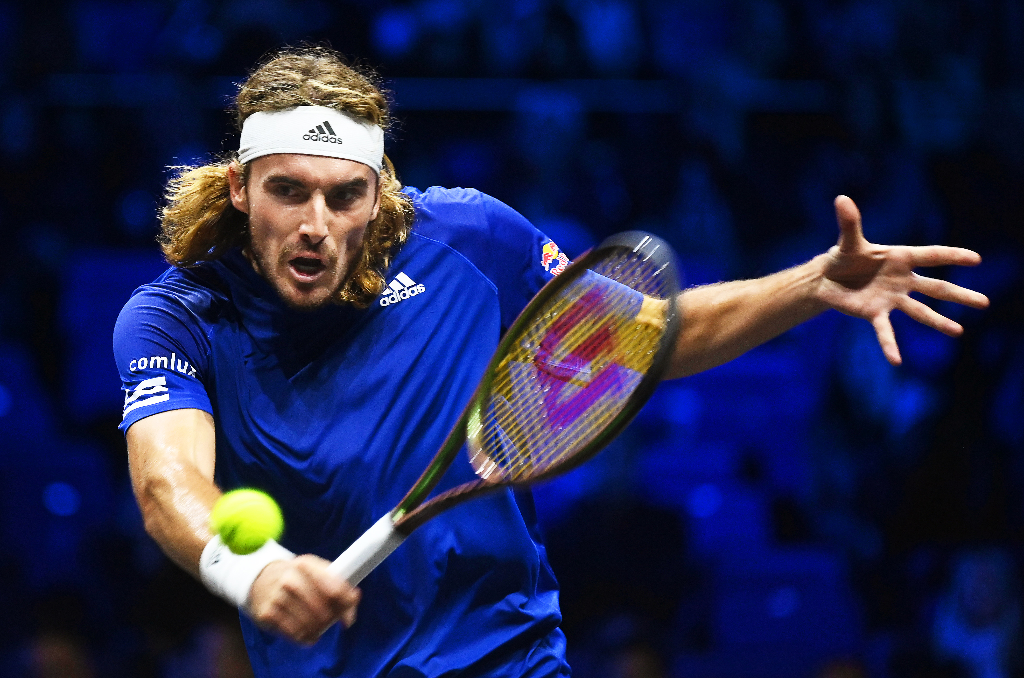 epa10205854 Team Europe's Stefanos Tsitsipas in action against Team World's Frances Tiafoe during the Laver Cup tennis tournament at the O2 Arena in London, Britain, 25 September 2022.  EPA-EFE/ANDY RAIN