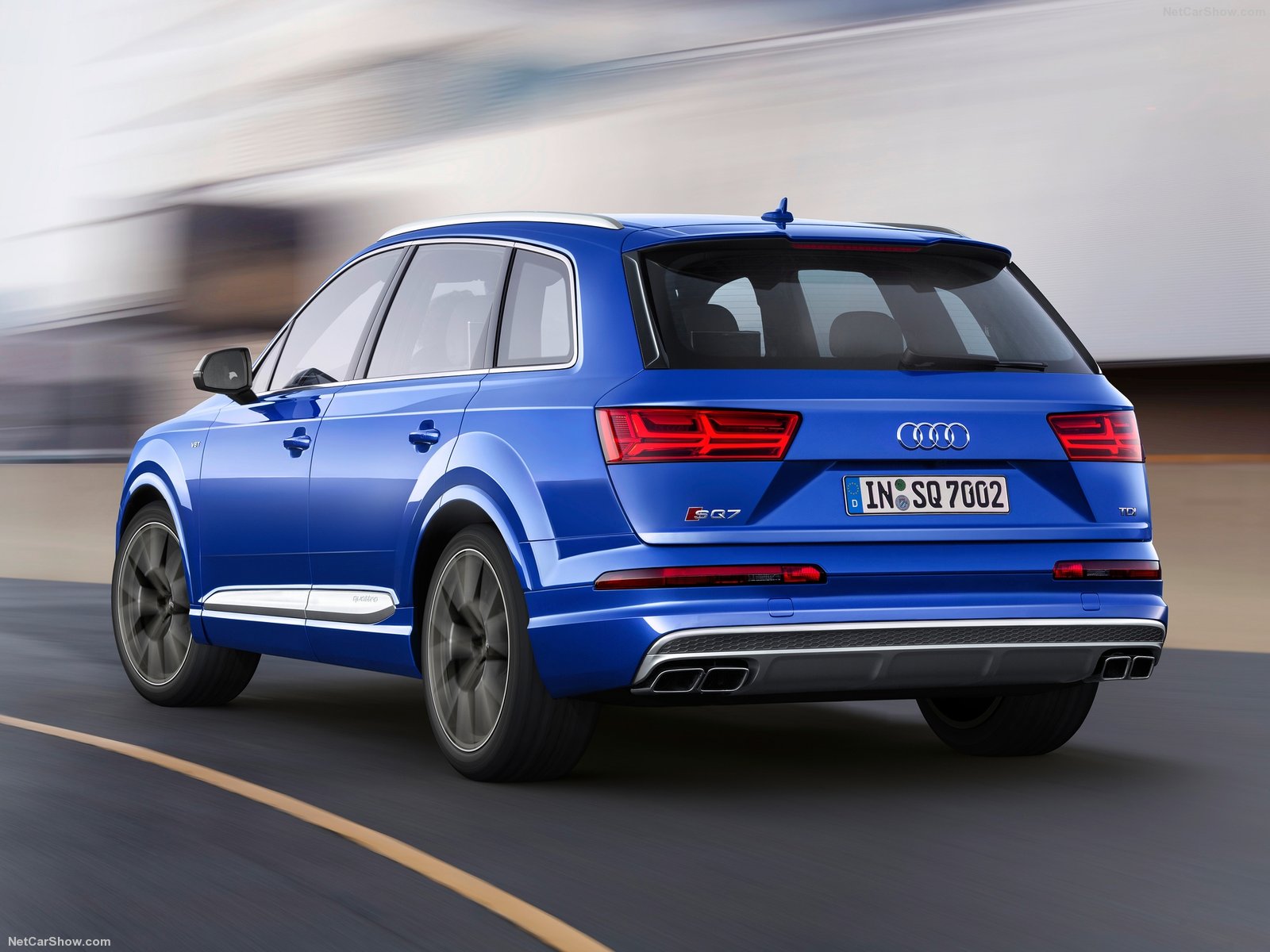 Audi-SQ7_TDI-2017-1600-08