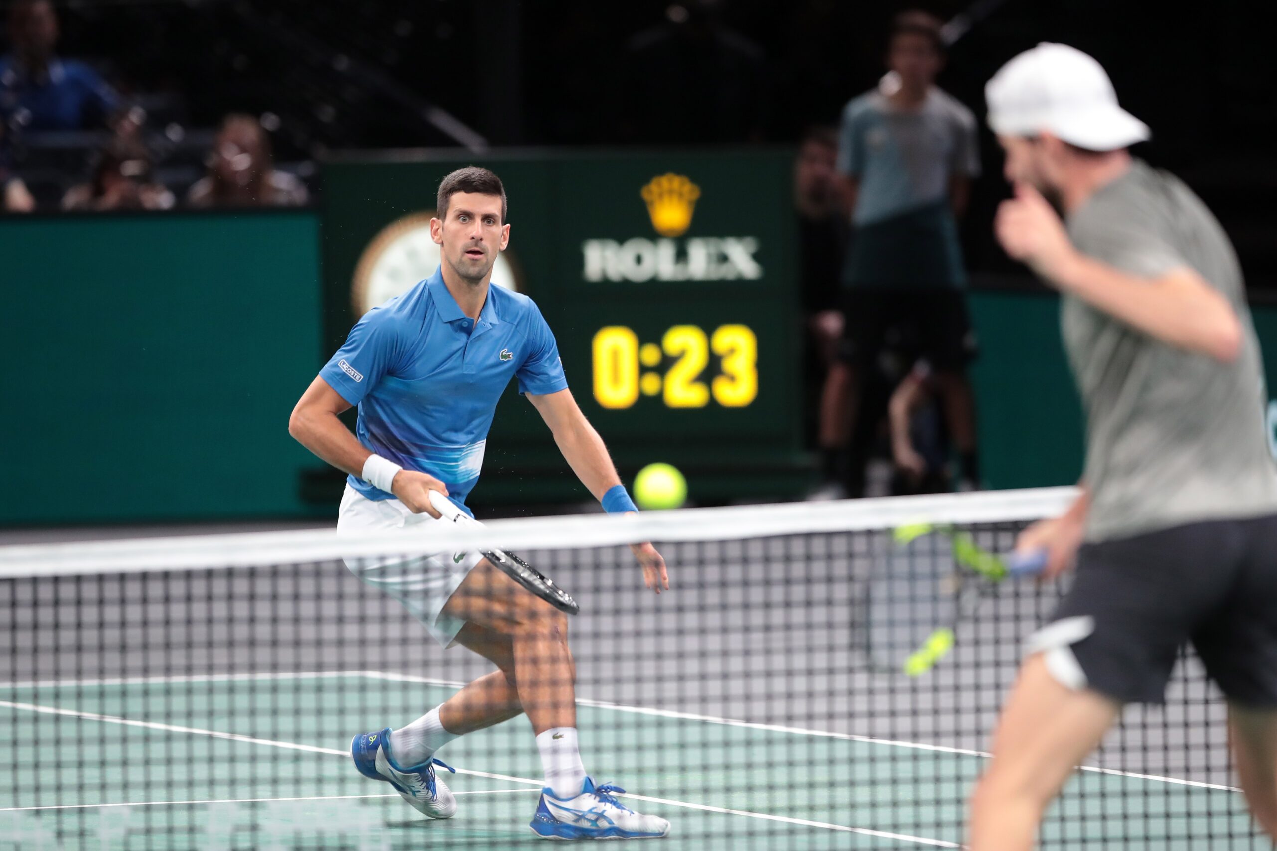 epa10279350 Novak Djokovic of Serbia in action against Maxime Cressy of the US during their match at the Rolex Paris Masters 2022 Tennis Tournament in Paris, France, 01 November 2022.  EPA-EFE/CHRISTOPHE PETIT TESSON