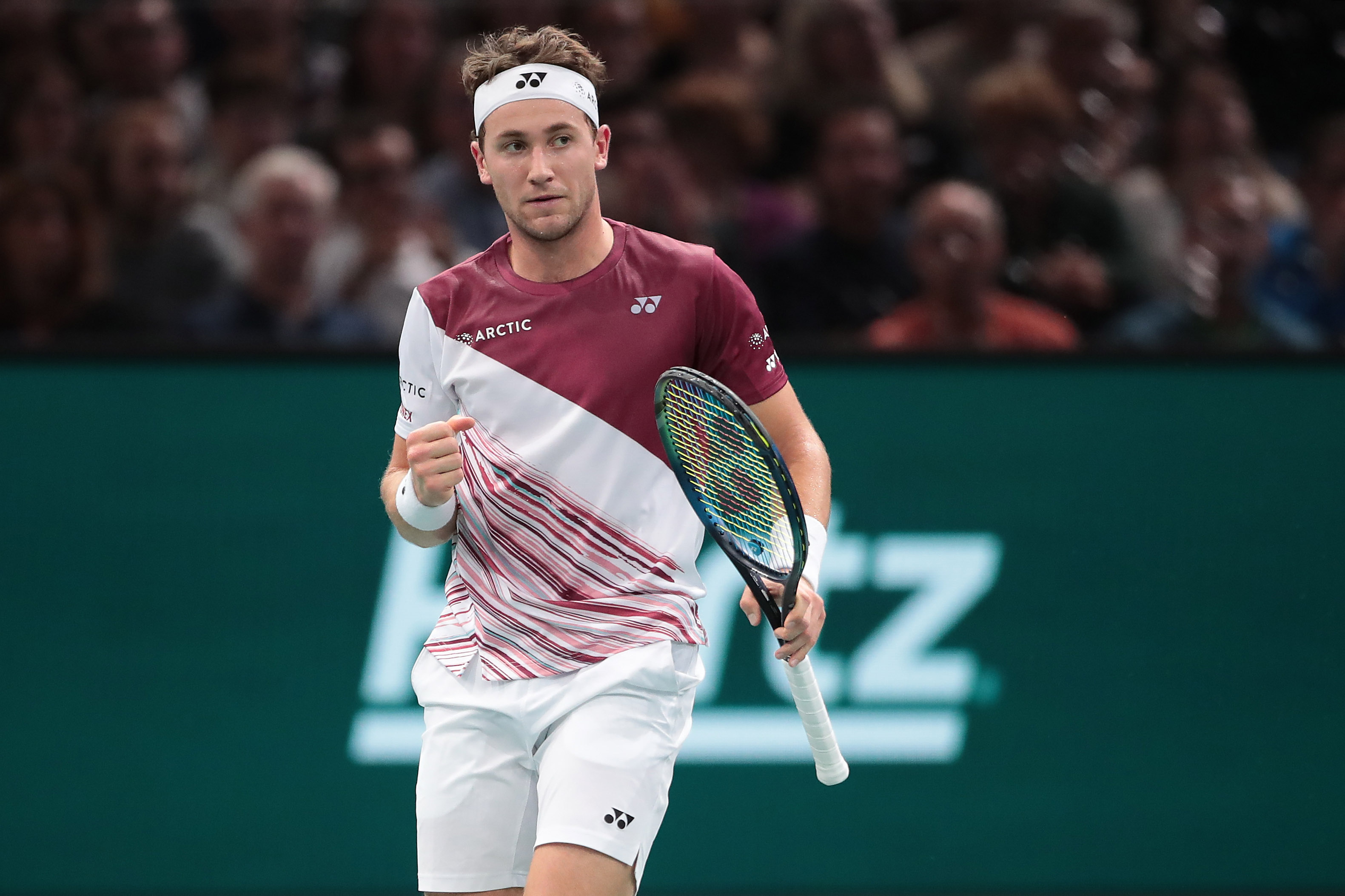 epa10279780 Casper Ruud of Norway reacts during his match against Richard Gasquet of France at the Rolex Paris Masters 2022 Tennis Tournament in Paris, France, 01 November 2022.  EPA-EFE/CHRISTOPHE PETIT TESSON