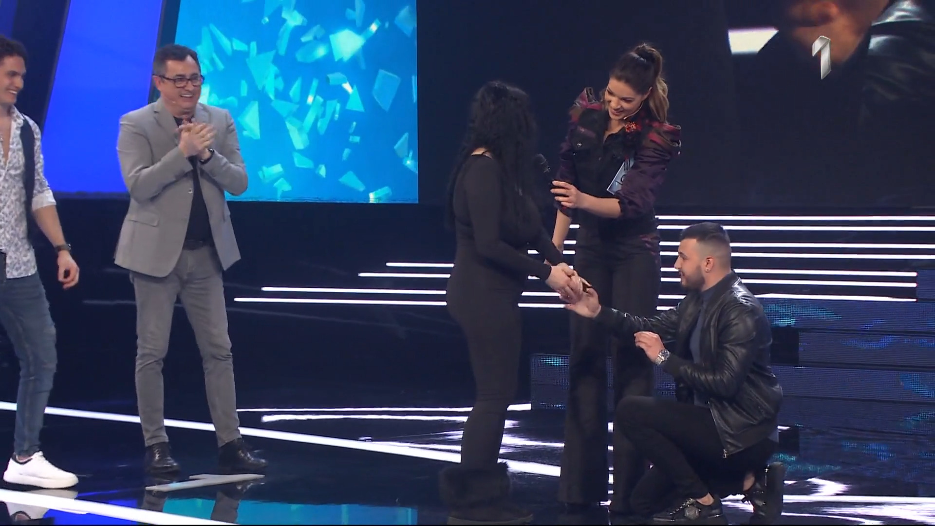 Zvezde Granda, emisija, prosidba, takmičar zaprosio devojku uživo u programu Foto: Printscreen/Zvezde Granda