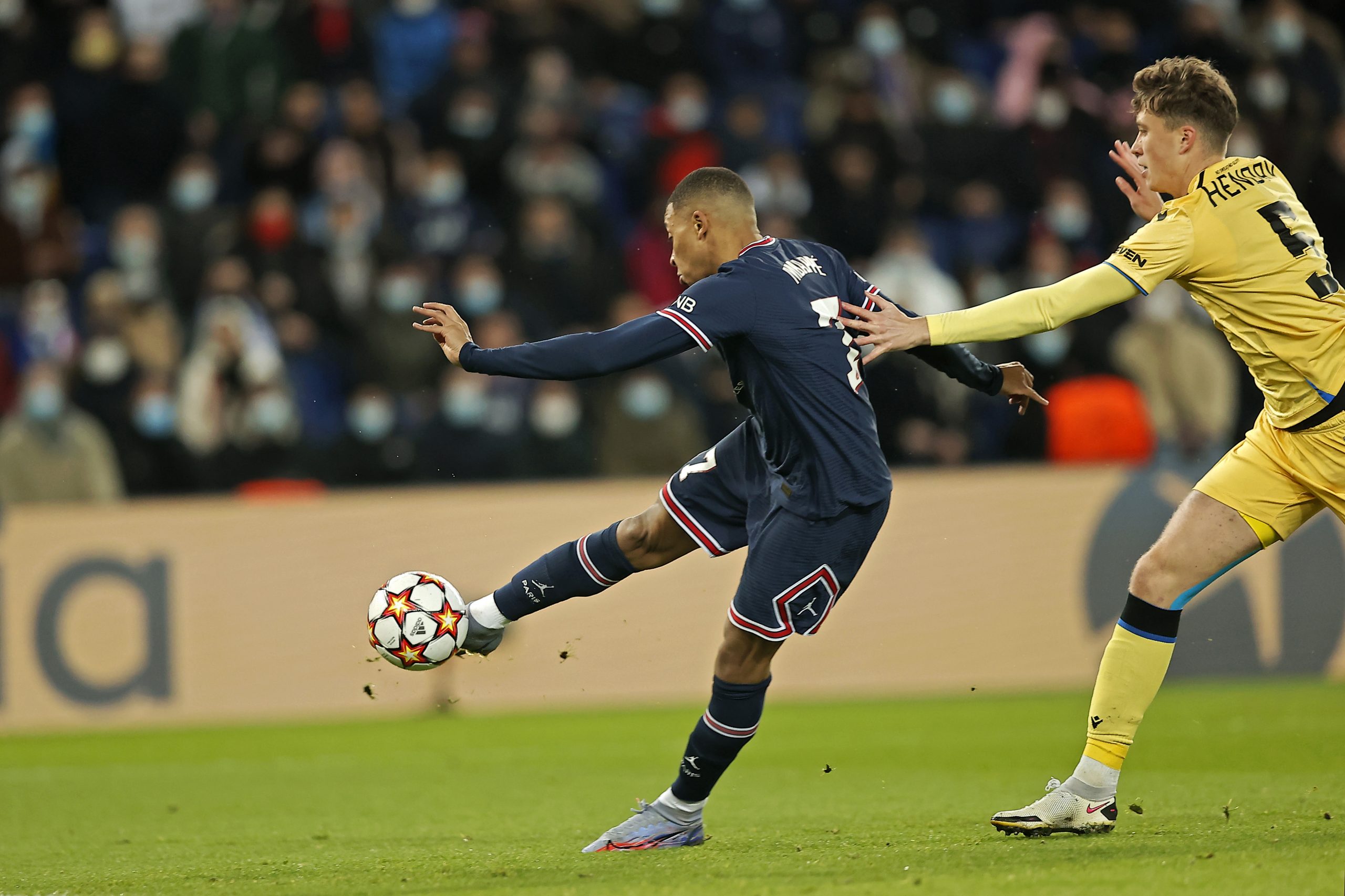 epa09627641 Paris Saint Germain's Kylian Mbappe scores the 1-0 lead during the UEFA Champions League group A soccer match between Paris Saint-Germain (PSG) and Club Brugge in Paris, France, 07 December 2021.  EPA-EFE/Ian Langsdon
